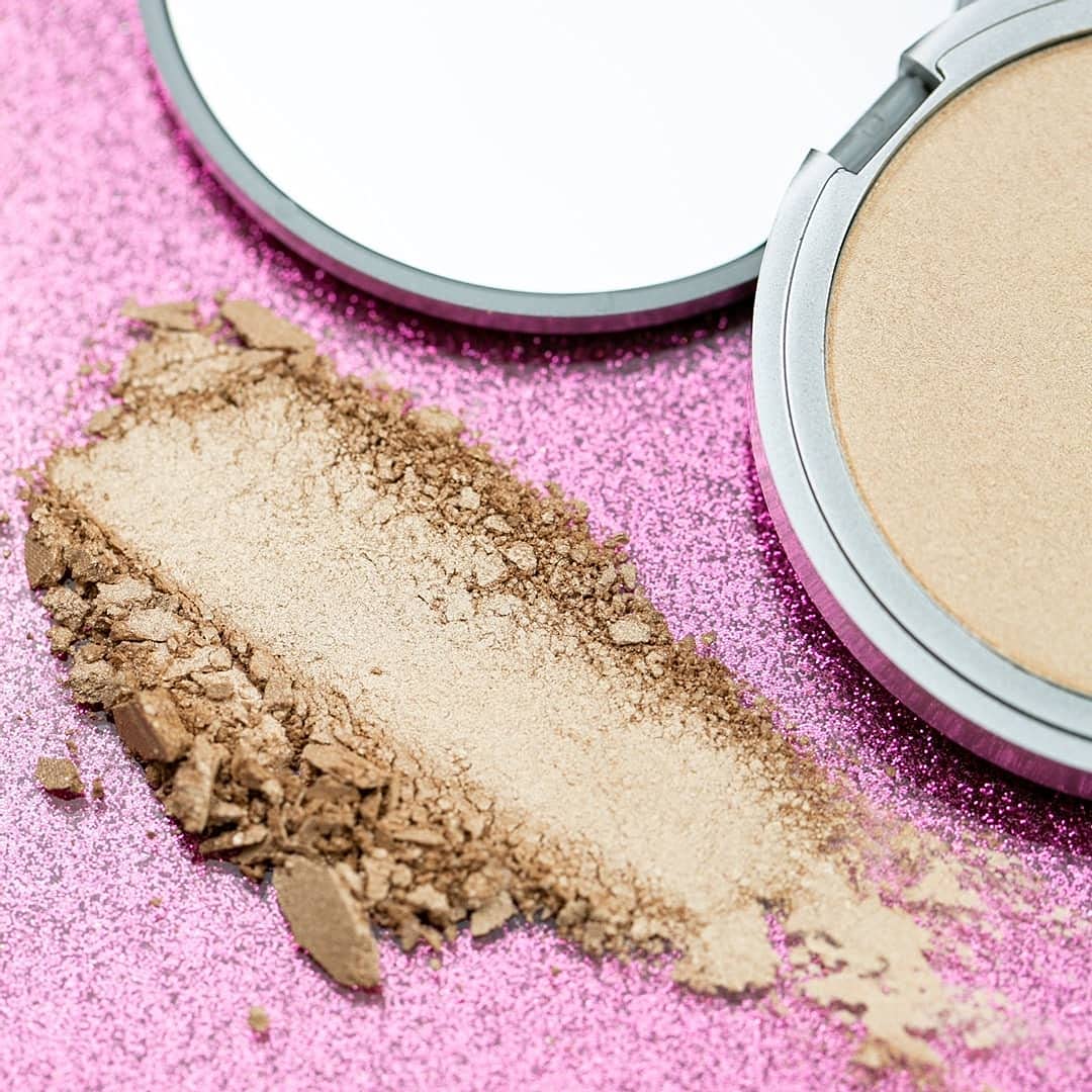 theBalm Mary-Lou Manizer Travel-Size Highlighter | Luminous Face Powder for Cheekbones & Eyes | Perfect for Travel & Everyday Glow