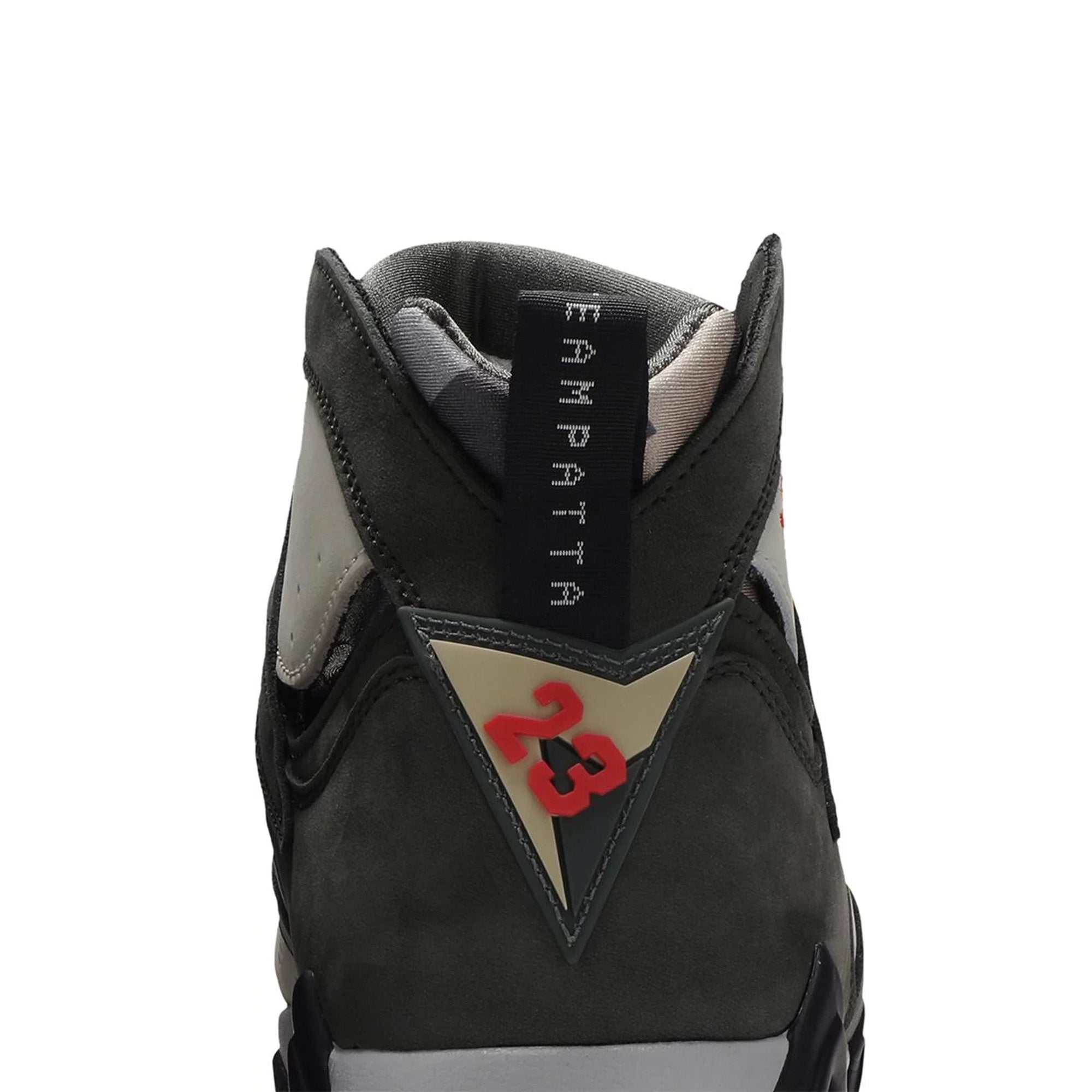 Air Jordan 7 x Patta 'Icicle' Retro Sneakers (2019) - Men's Basketball Shoes for Streetwear & Casual Style