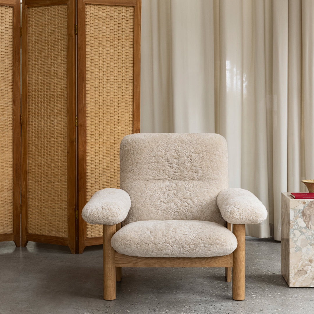 Brasilia Lounge Chair - Mid-Century Modern Accent Chair for Living Room, Bedroom & Office - Comfortable Upholstered Armchair with Wooden Legs
