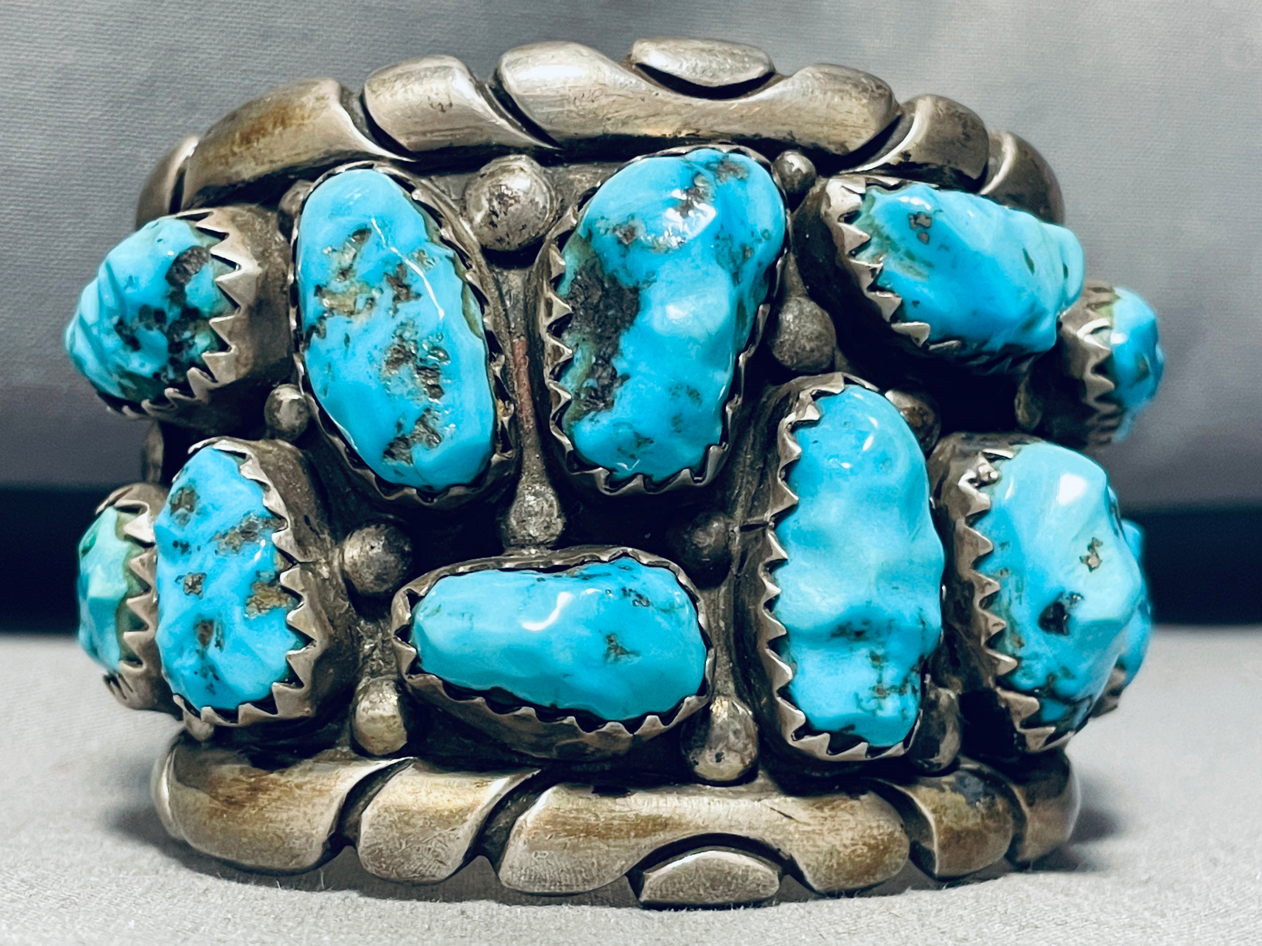 155g Vintage Navajo Turquoise Sterling Silver Bracelet - Authentic Native American Jewelry for Women - Perfect for Boho Fashion, Gift Giving & Special Occasions