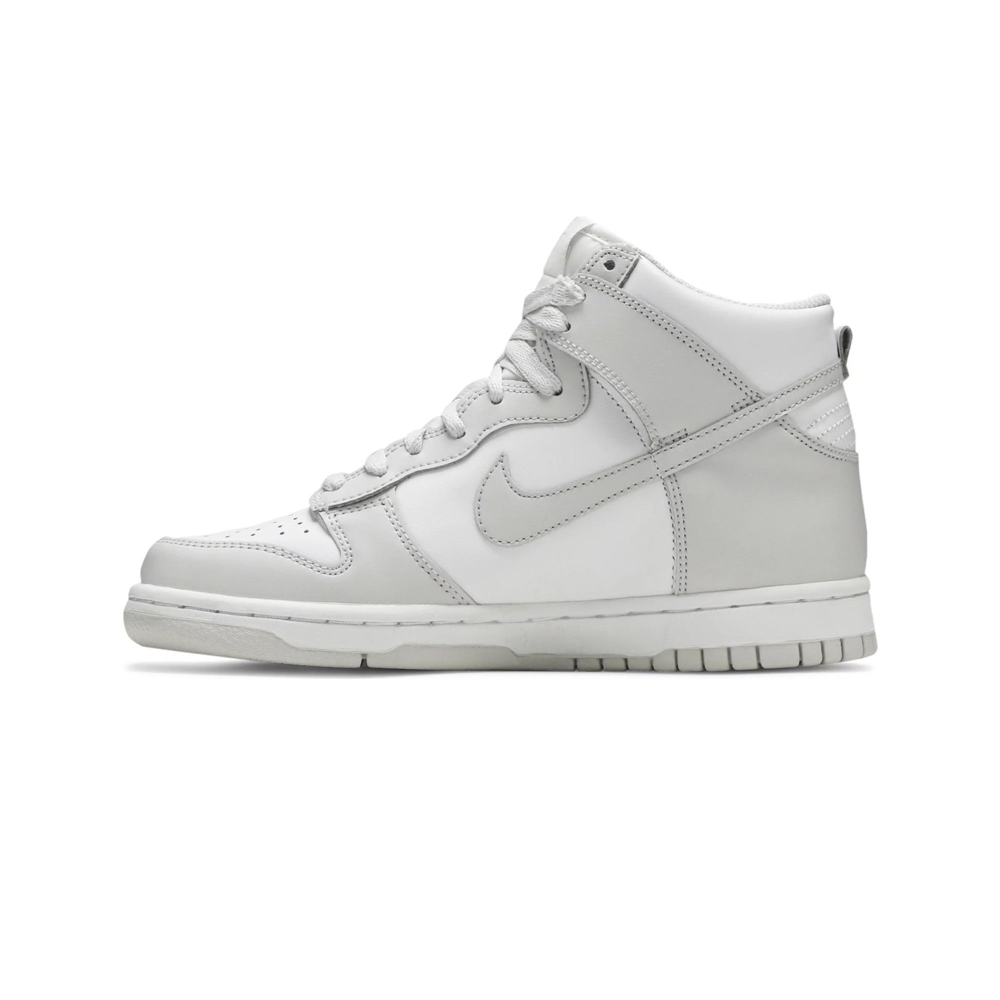 Nike Dunk High 'Vast Grey' GS Sneakers - Women's Retro Basketball Shoes for Casual Wear & Street Style Fashion