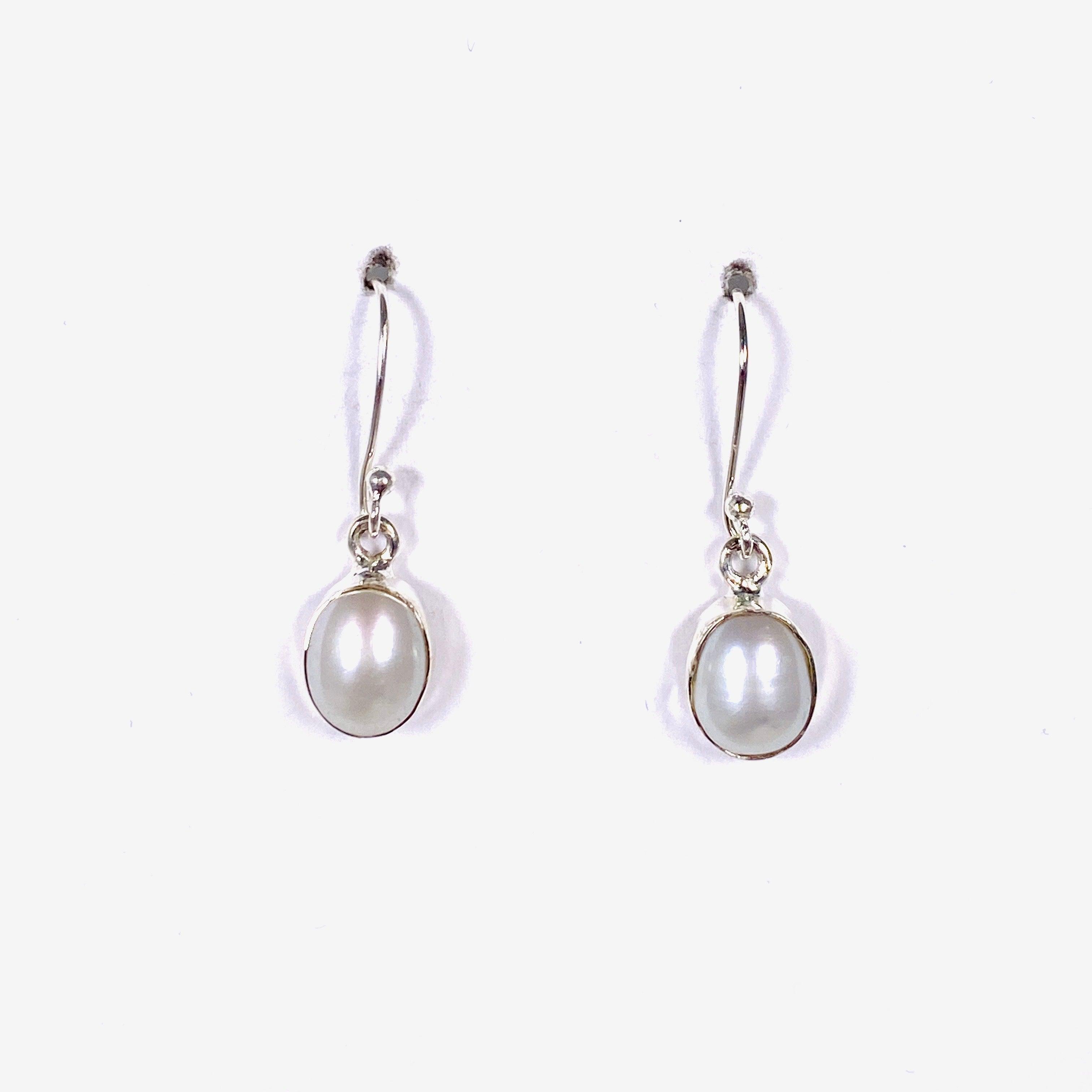 Elegant Pearl Oval Earrings E2672 - Perfect for Weddings, Parties & Special Occasions