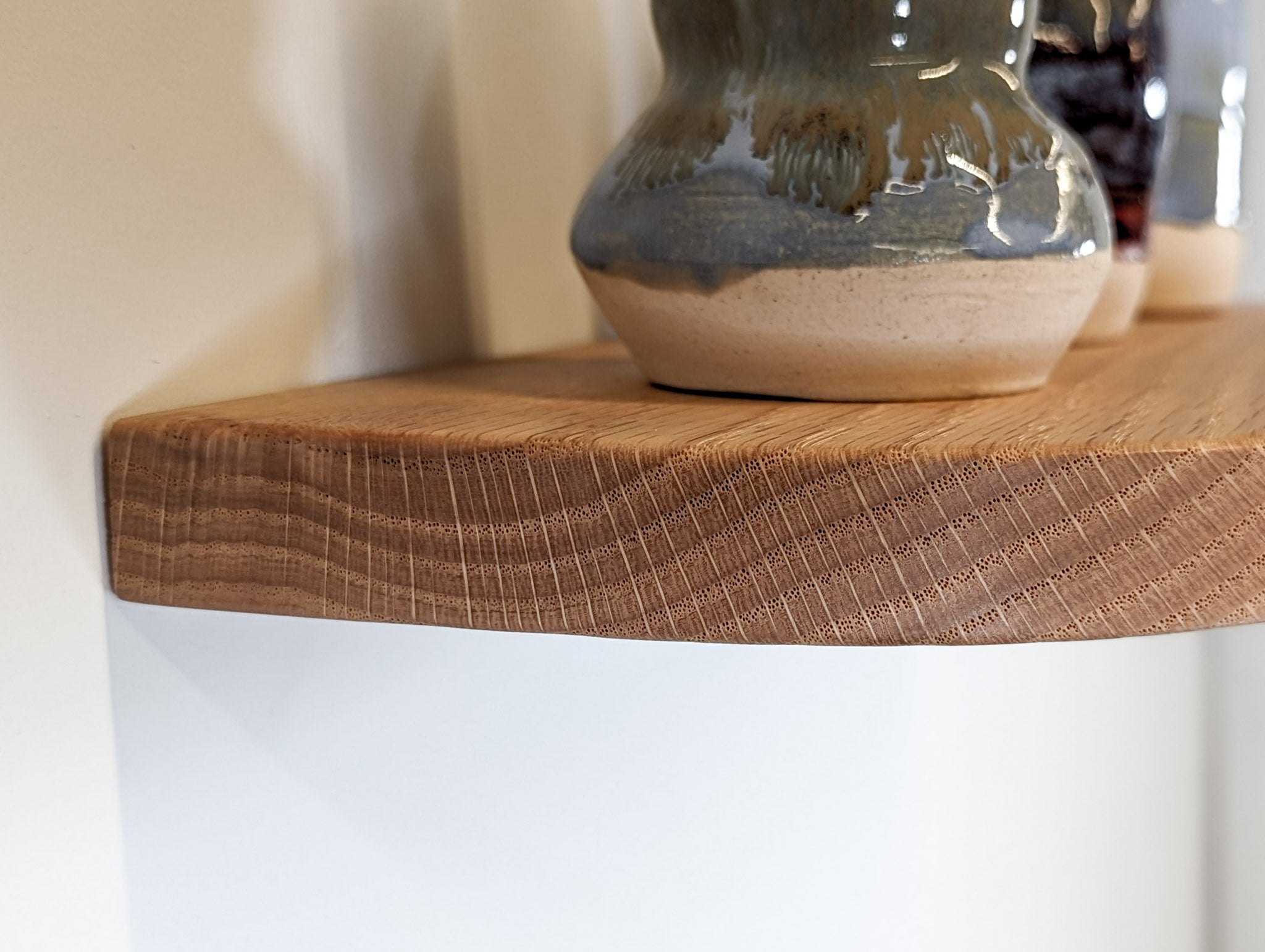 Stylish Thin Oak Floating Shelf with Rounded Corners - Wall Mounted Wooden Shelves for Living Room, Kitchen, Bathroom & Office Decor