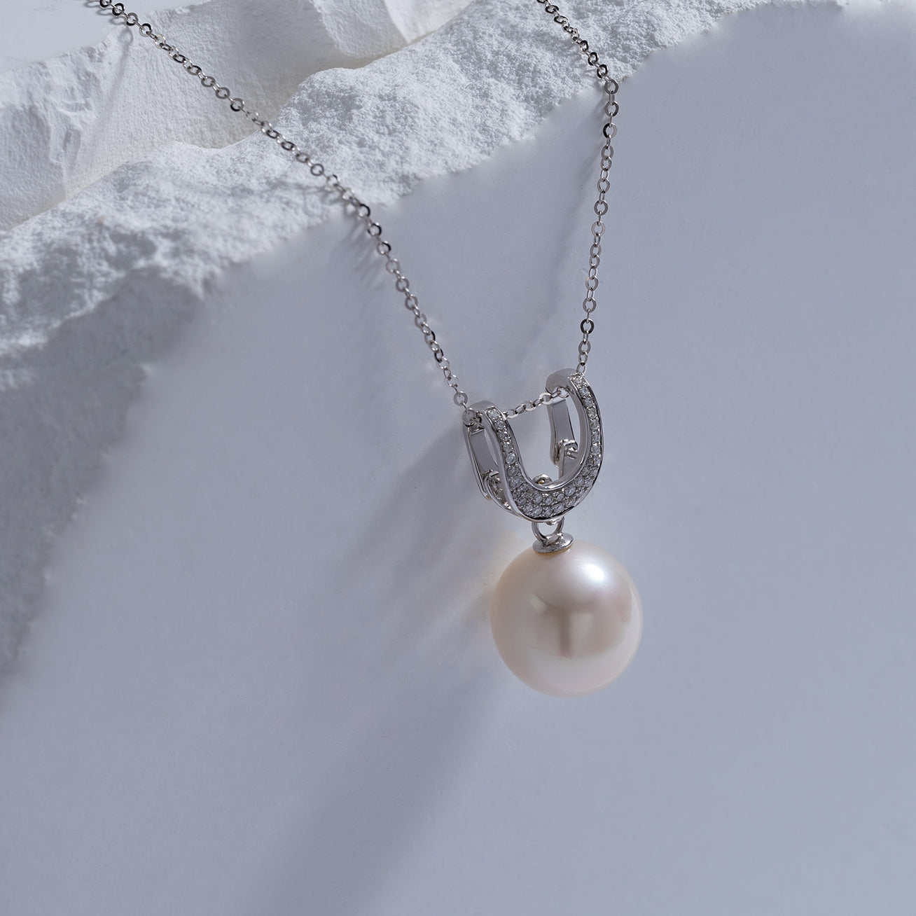 18K Solid Gold Diamond Australian White South Sea Pearl Necklace KN00133 - Elegant Luxury Jewelry for Weddings, Anniversaries & Special Occasions
