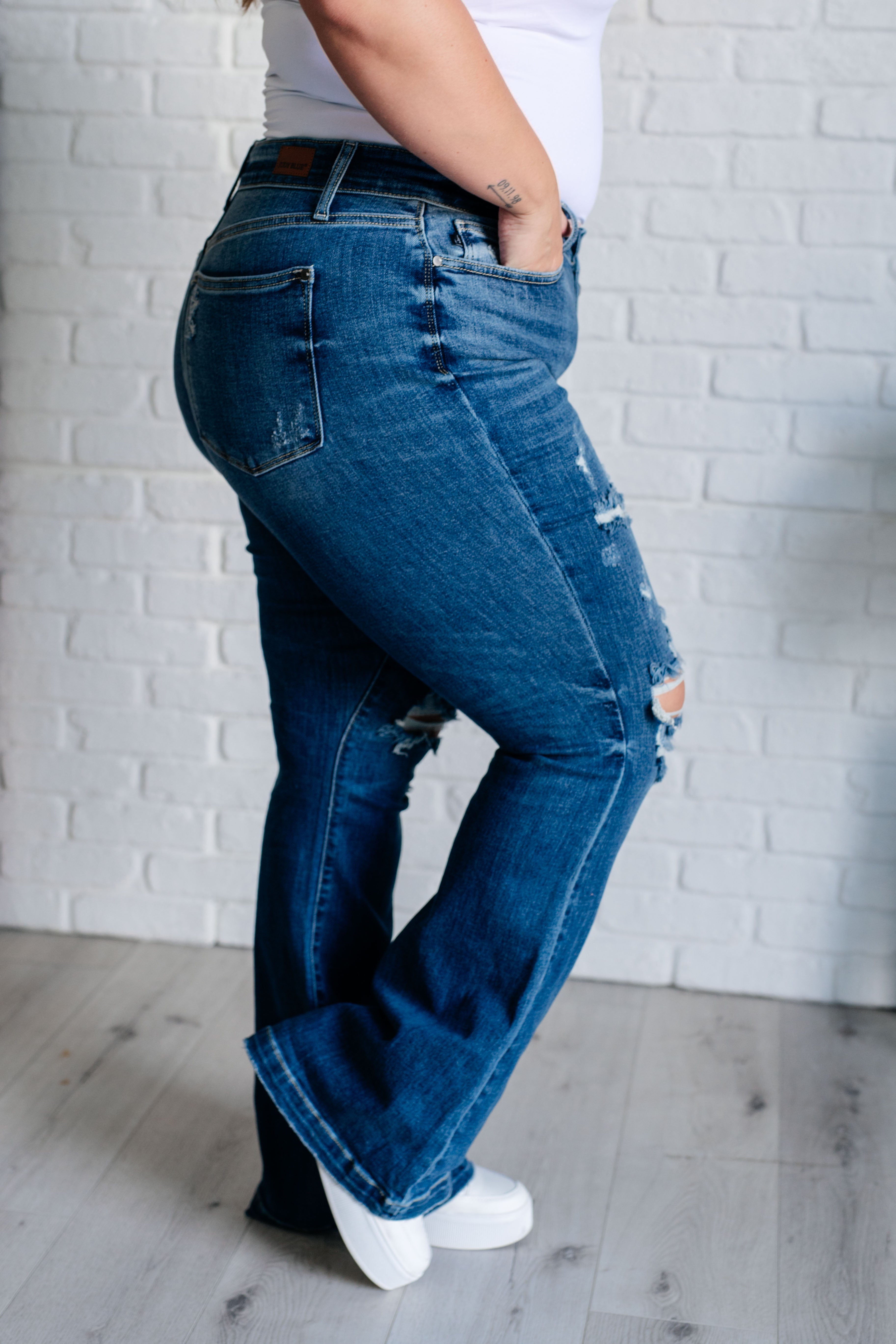 Gabriella Women's Mid Rise Distressed Button Fly Flare Jeans - Vintage Denim Pants for Casual Outfits & Street Style