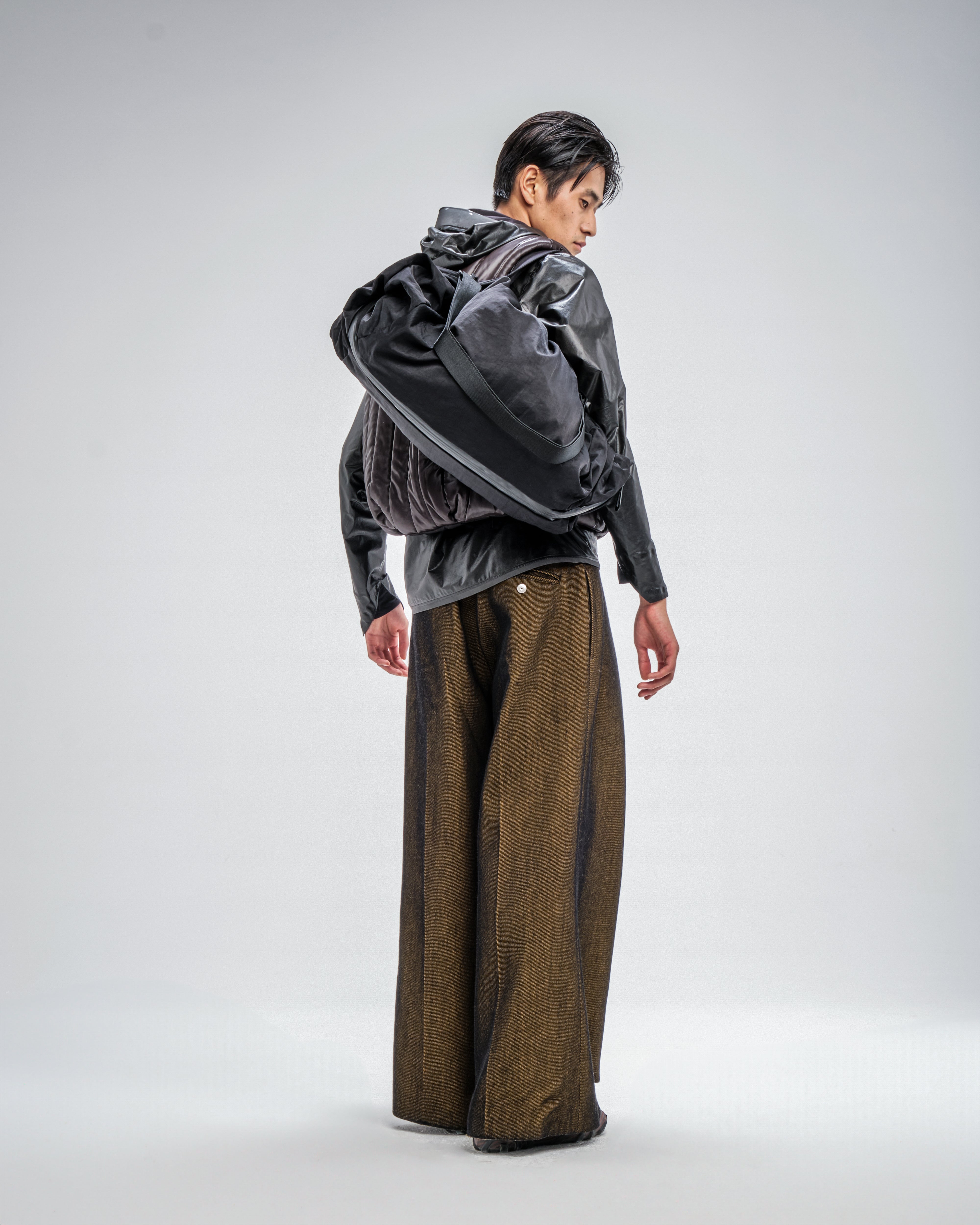 Cote & Ciel Obed Smooth Duffle Bag - Waterproof Travel Duffel with Laptop Compartment | Perfect for Business Trips, Gym & Weekend Getaways