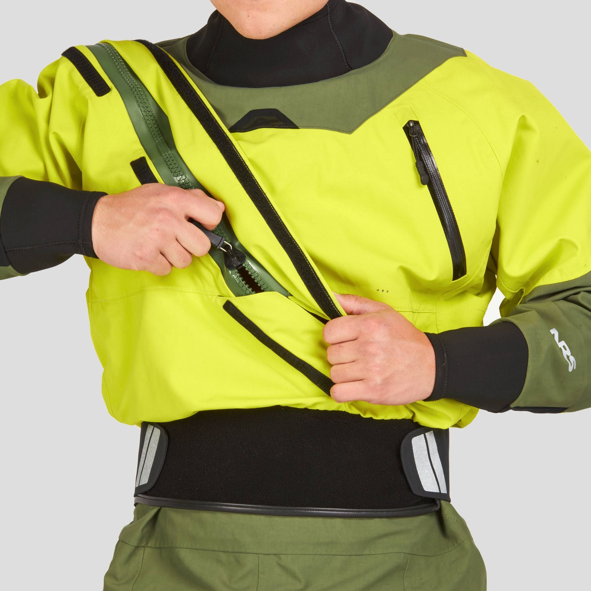 **Axiom Men's GORE-TEX Pro Dry Suit – Waterproof & Breathable Diving Suit for Scuba, Kayaking & Fishing**