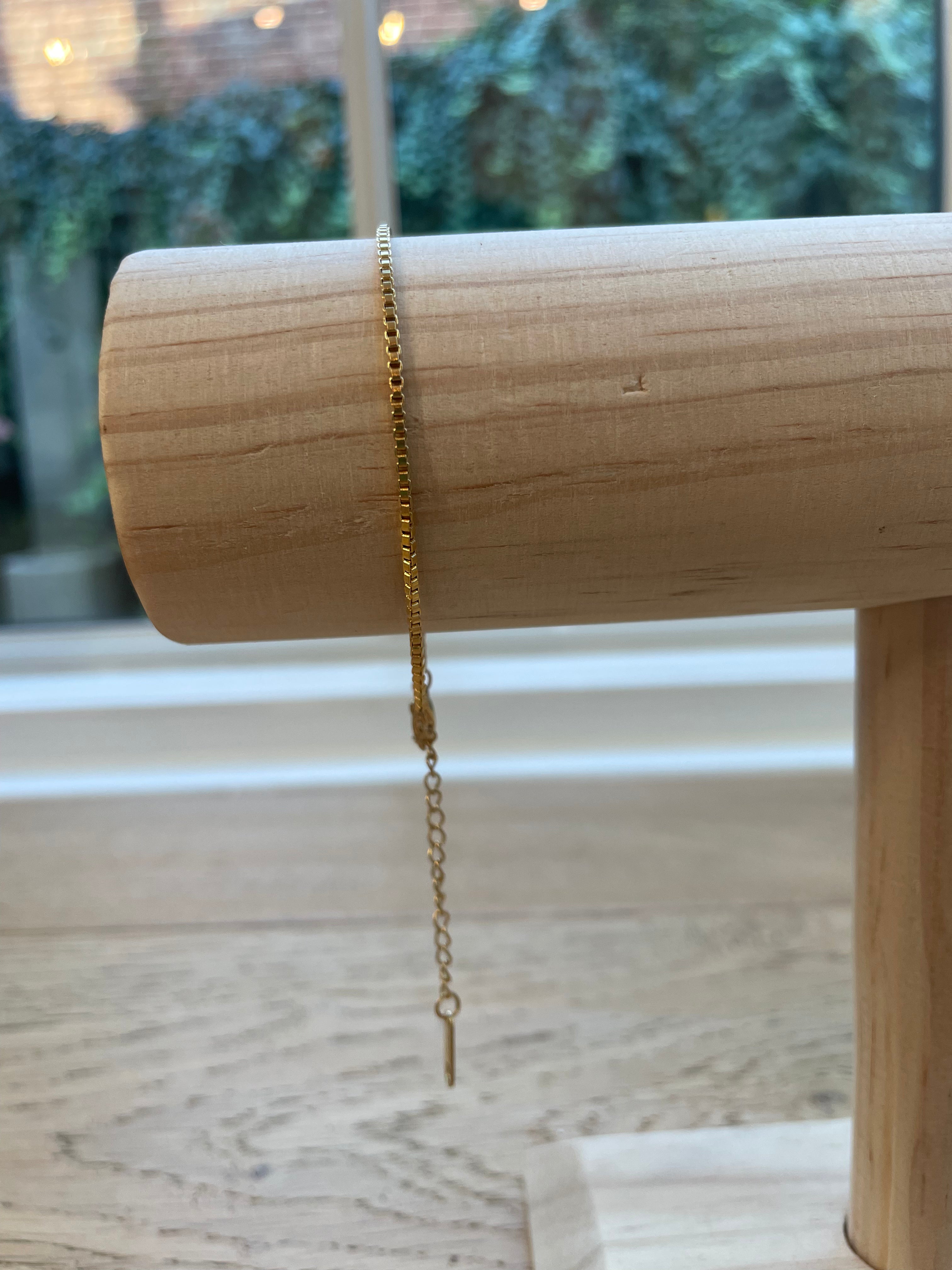 Lucille Dainty Bracelet for Women - Elegant Gold/Silver Minimalist Jewelry - Perfect for Everyday Wear, Date Night & Special Occasions