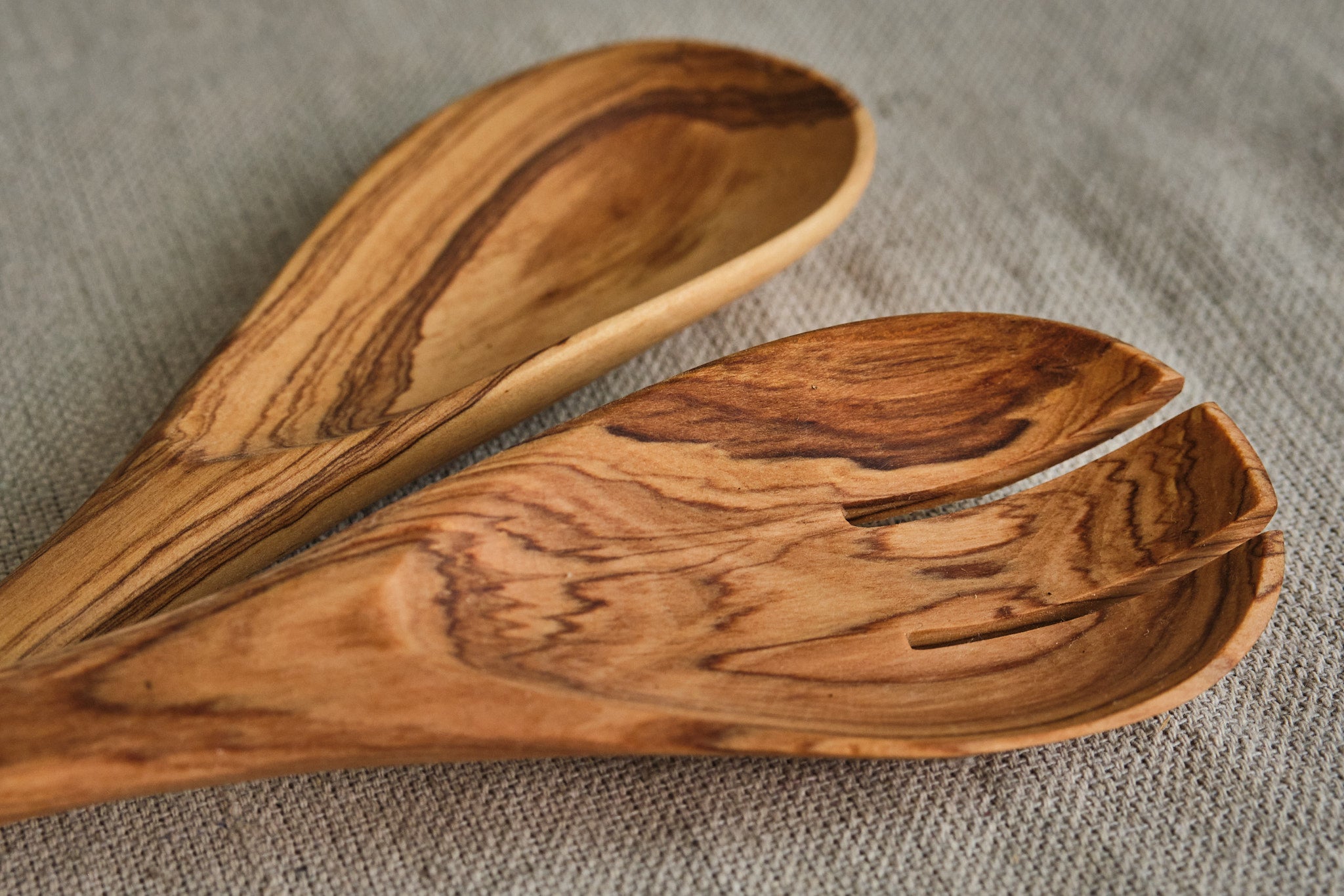 Handcrafted Walnut Wood Salad Servers Set - Natural Wooden Salad Tongs & Spoon for Healthy Eating, Dinner Parties & Picnics