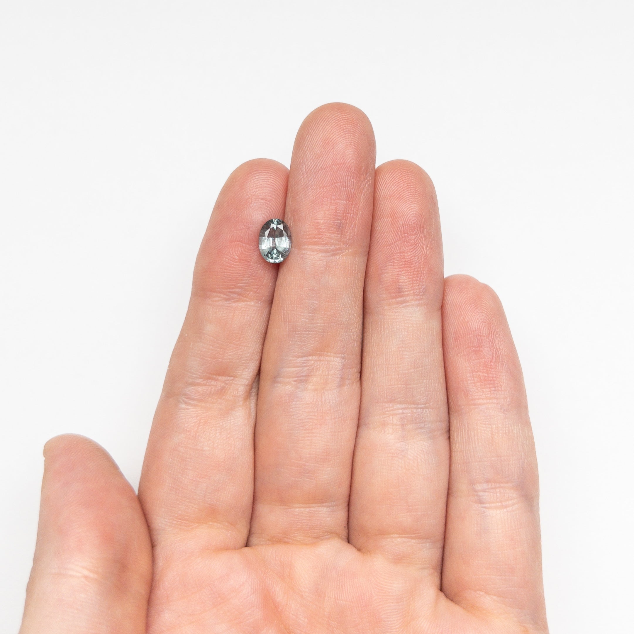 0.89ct Oval Brilliant Blue Sapphire Gemstone (6.95x5.13x3.18mm) - Natural Loose Stone for Engagement Rings & Jewelry Making