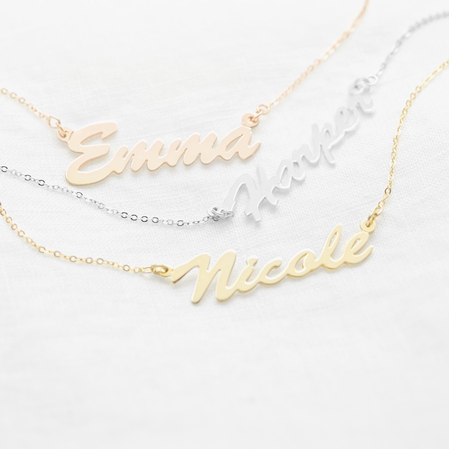 EVE'S ADDICTION Custom Gold Plated Thin Script Nameplate Necklace - Personalized 16