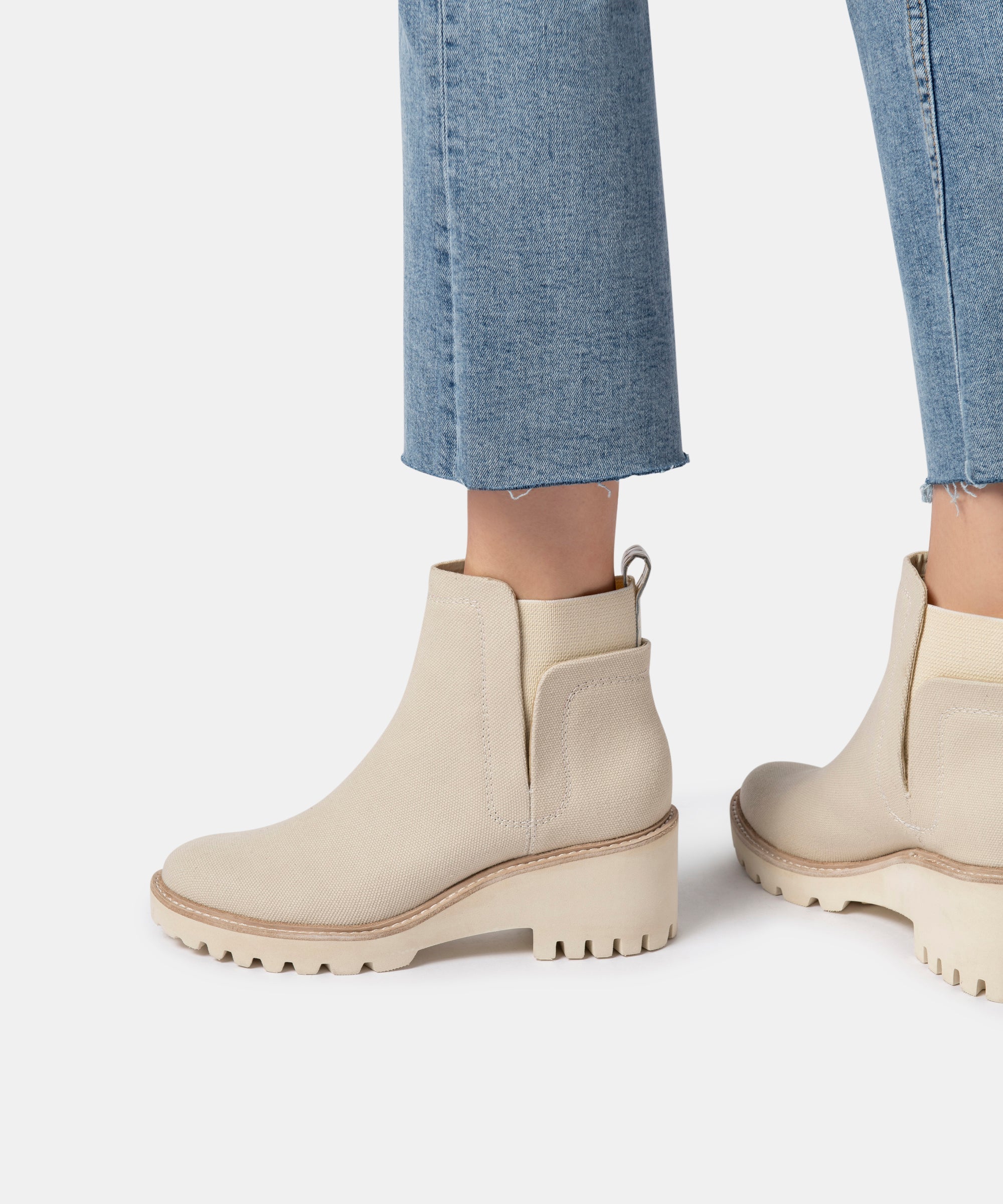HUEY BOOTIES SANDSTONE CANVAS - Comfortable & Stylish Women's Slip-On Shoes for Casual Wear, Walking & Outdoor Activities | re:vita