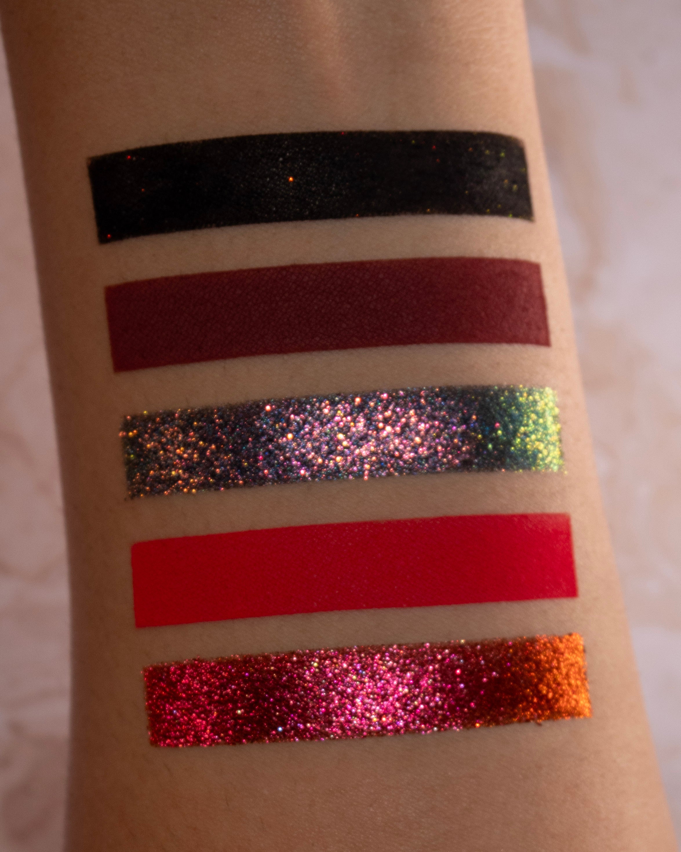 Vamp Eyeshadow Palette - 12 Highly Pigmented Matte & Shimmer Shades for Stunning Eye Makeup Looks | Perfect for Halloween, Cosplay & Night Out Makeup