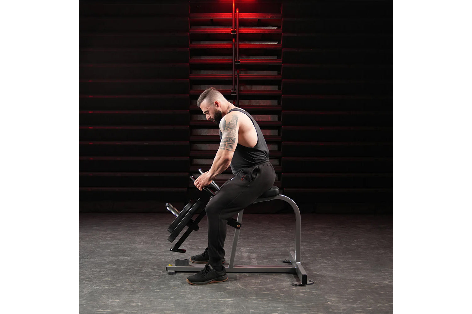 Hammer Strength Plate Loaded Gripper - Heavy Duty Hand Grip Strengthener for Workout & Fitness Training - Perfect for Home Gym, CrossFit, and Strength Building Exercises