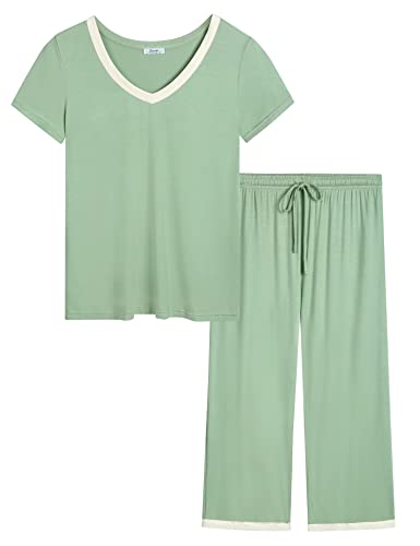 Sage Green (Capri Pants)