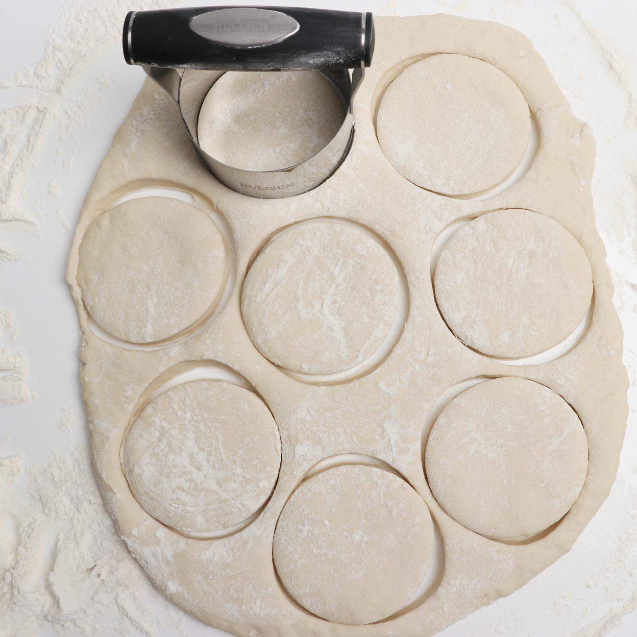 HULISEN 3.5 Inch Stainless Steel Round Cookie Cutter Set with Soft Grip Handle - Professional Baking Tools for Cookies, Biscuits, Pastry Dough - Perfect for Home Bakers, Holiday Baking & Gift Giving