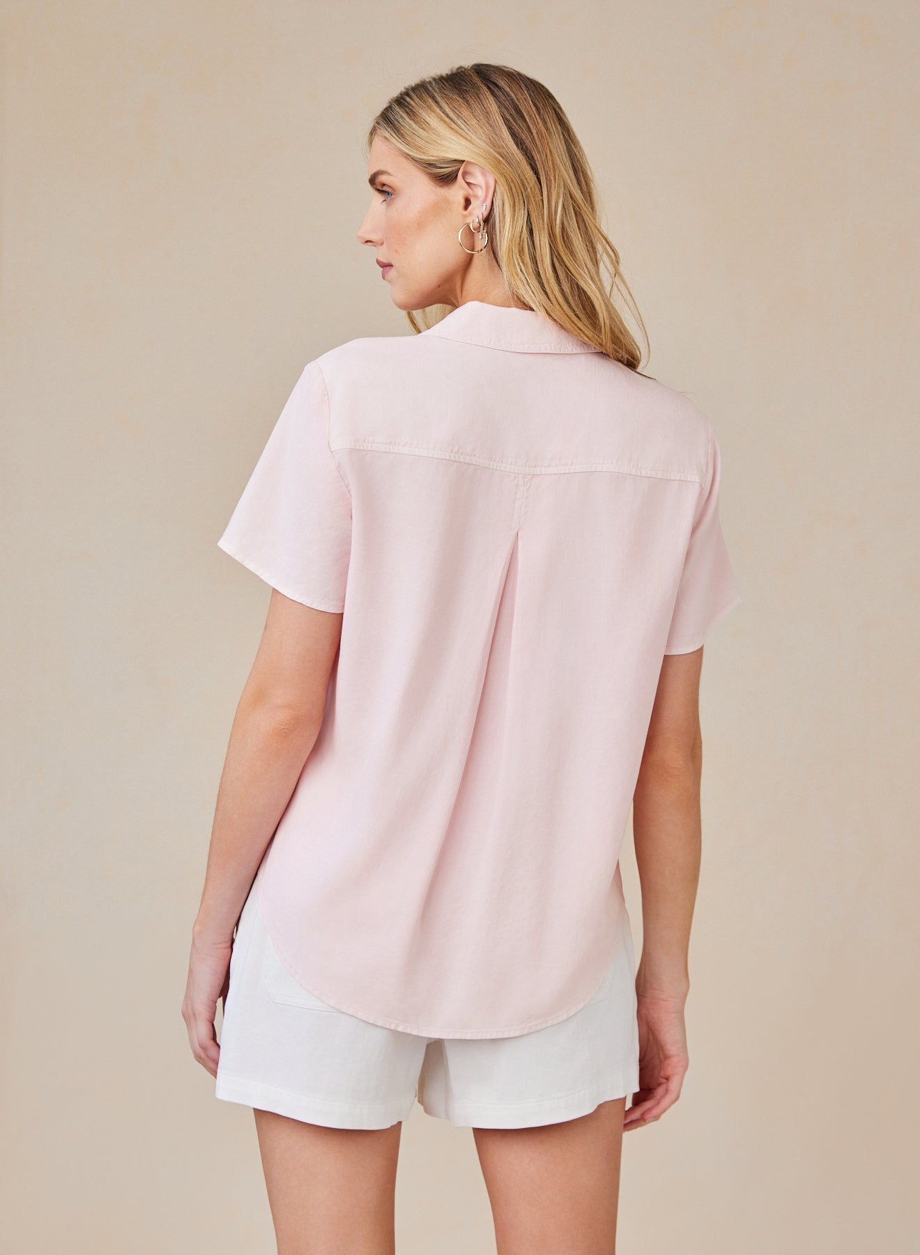Men's Casual Short Sleeve Pocket Button Down Shirt - Comfortable Breathable Cotton Shirt for Summer, Office & Outdoor Activities