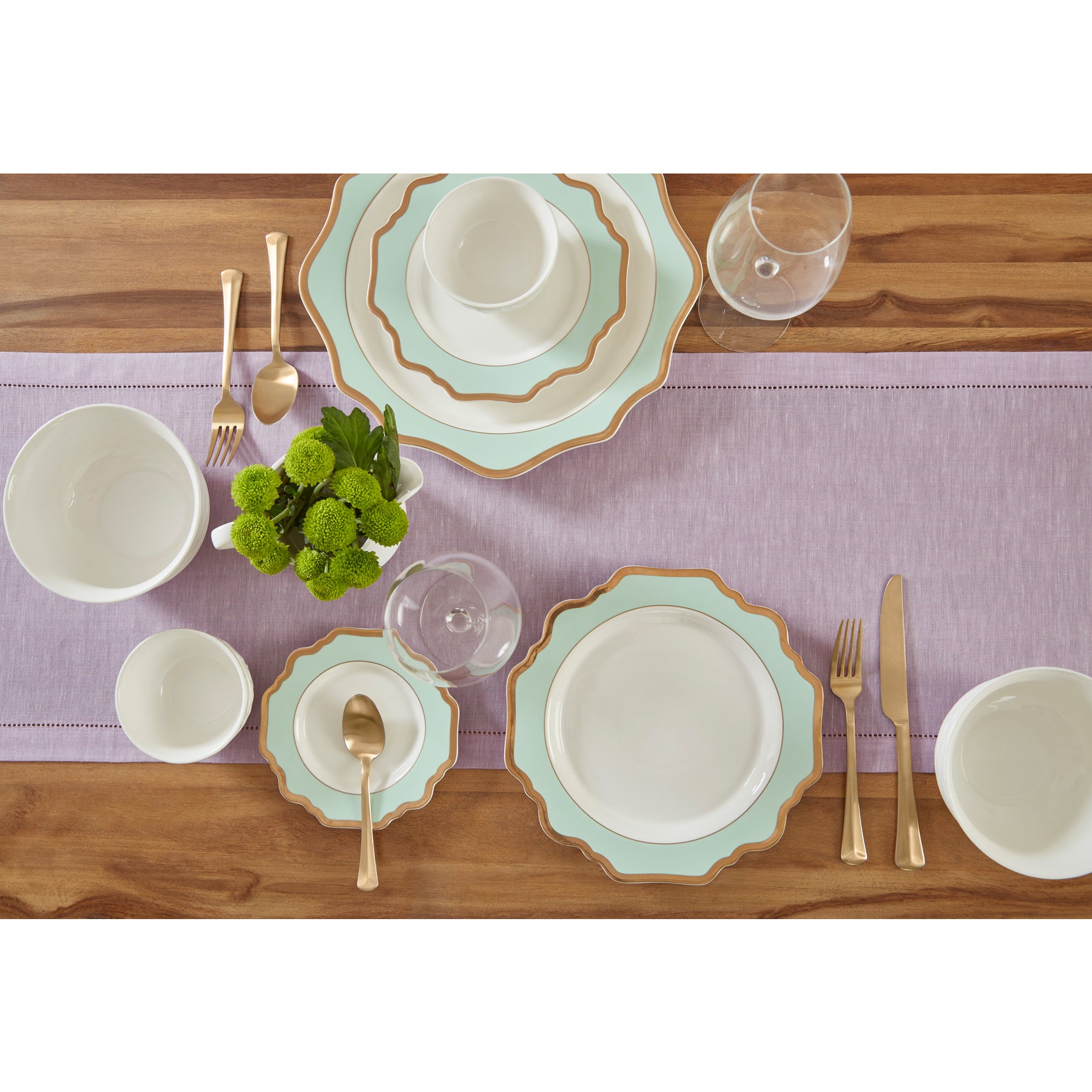 Elegant Milan Table Runner for Dining Room Decor - Perfect for Weddings, Parties & Holiday Table Settings