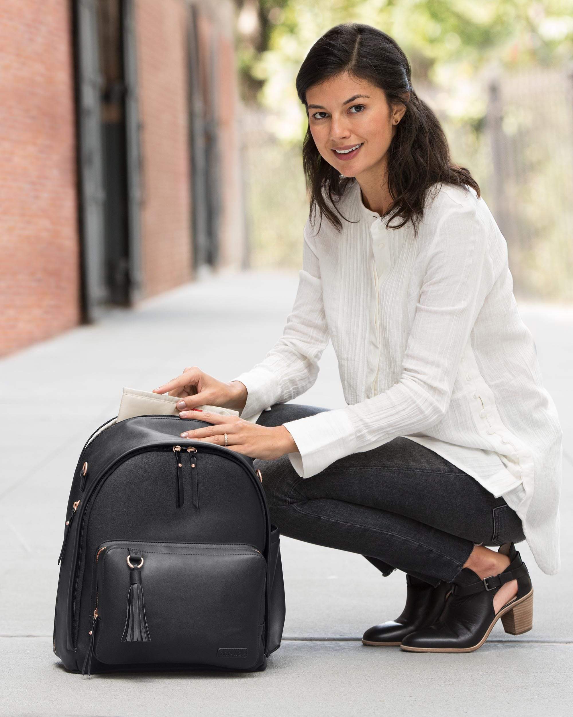 Skip Hop Greenwich Simply Chic Backpack - Stylish Diaper Bag for Moms & Dads - Perfect for Daycare, Travel & Everyday Use