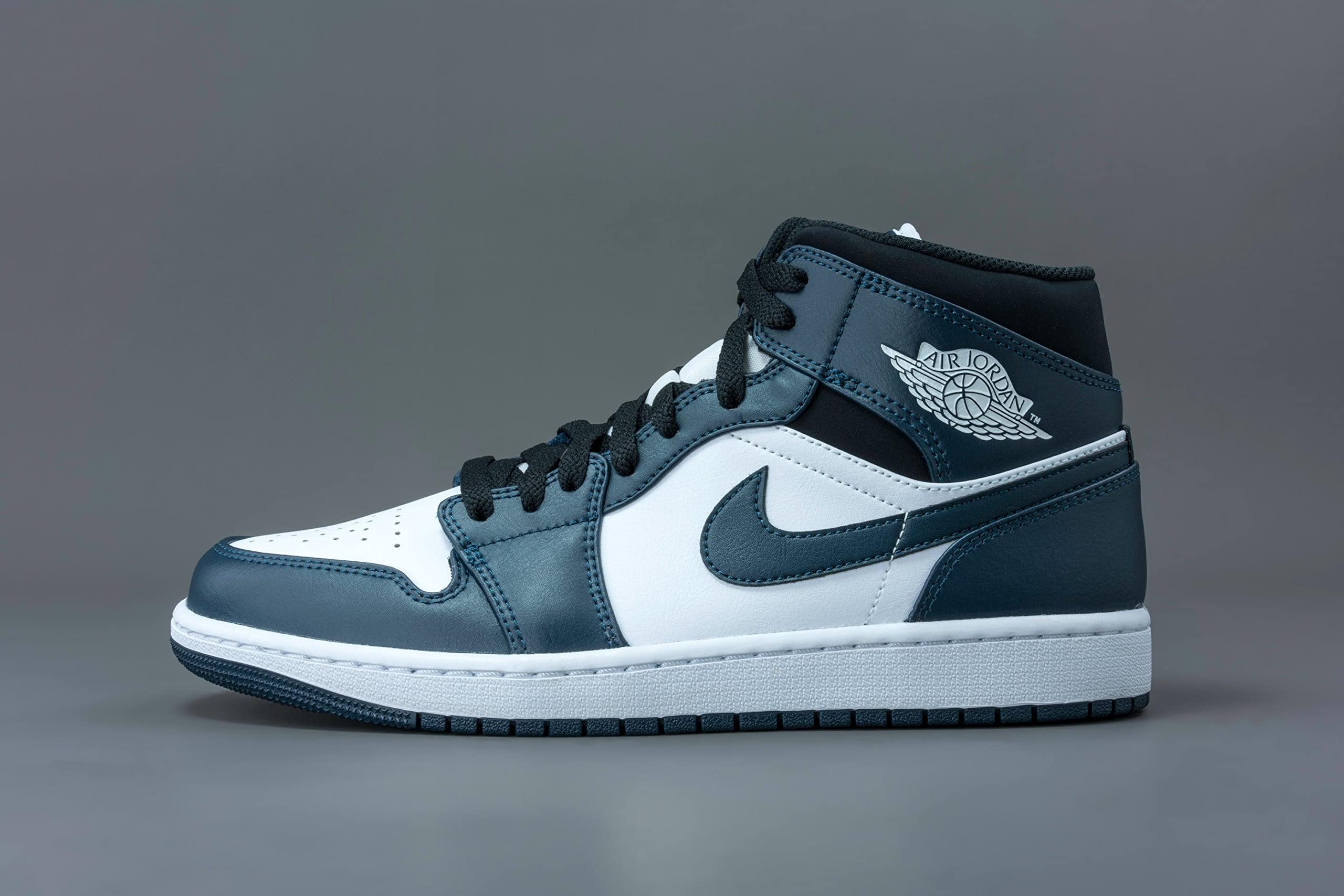 Nike Men's Air Jordan 1 Mid Basketball Shoes - Retro Sneakers for Men, High-Top Comfort & Style - Perfect for Streetwear, Casual Wear & Basketball Games