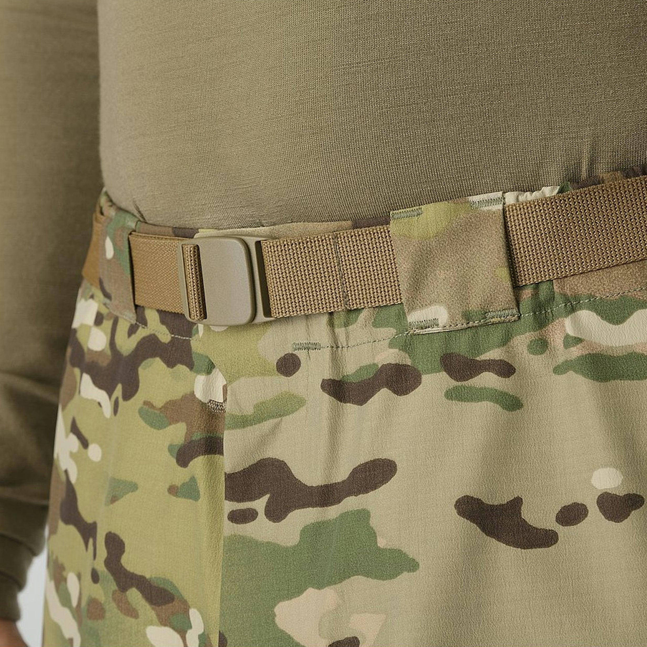 Arc'teryx LEAF Alpha Pant Gen 2 MultiCam Tactical Pants for Men - Waterproof & Breathable Outdoor Hiking Gear (Like New) - Perfect for Military, Hunting & Extreme Weather Adventures
