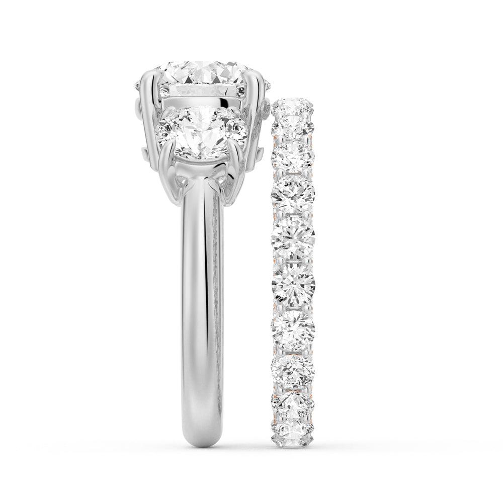 Exquisite Round Cut Three Stone Moissanite Engagement Ring for Women - Perfect for Proposals, Anniversaries & Special Occasions