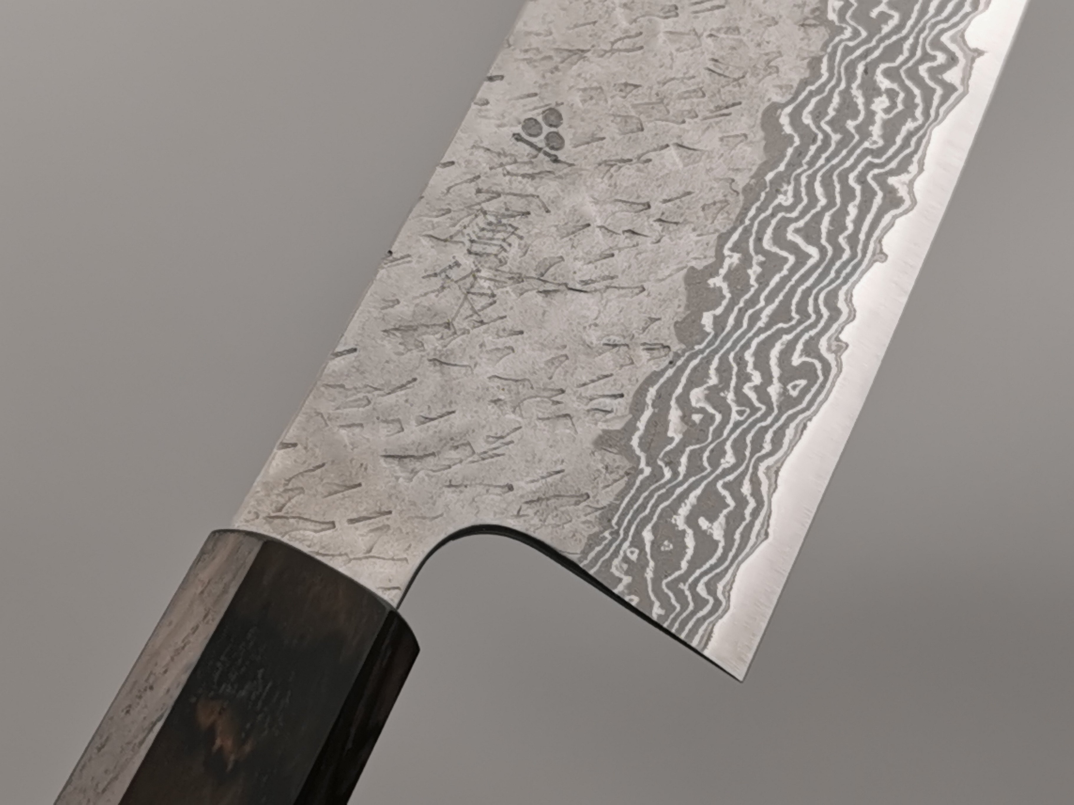 Nigara Hamono VG10 Damascus Nakiri Knife - Japanese Chef Knife for Vegetable Cutting, Slicing & Chopping - Perfect for Home Kitchen, Professional Cooking & Sushi Preparation