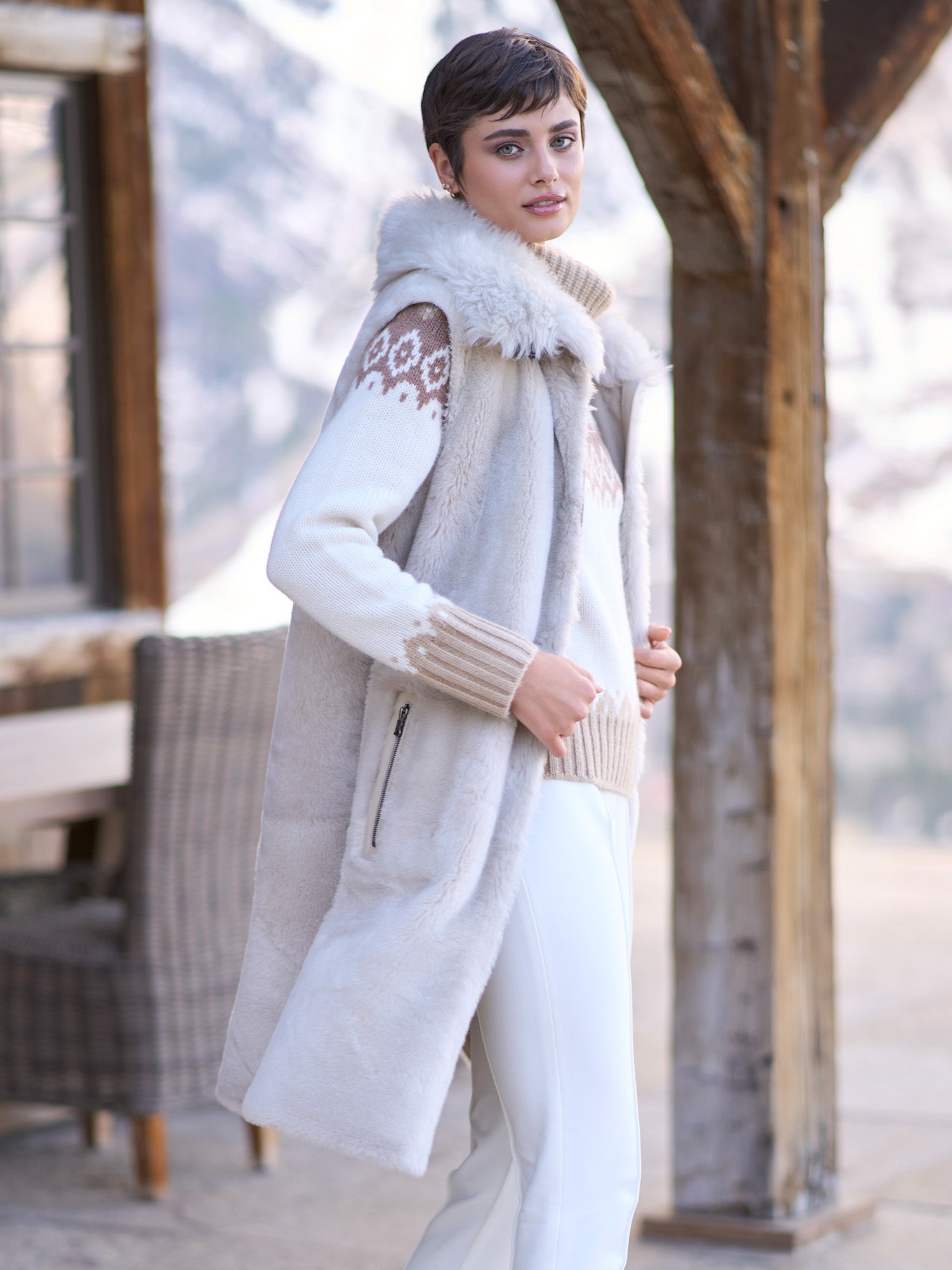 Reversible Shearling Vest for Women - Cozy Winter Fashion Outerwear - Perfect for Casual Outings, Travel & Outdoor Activities