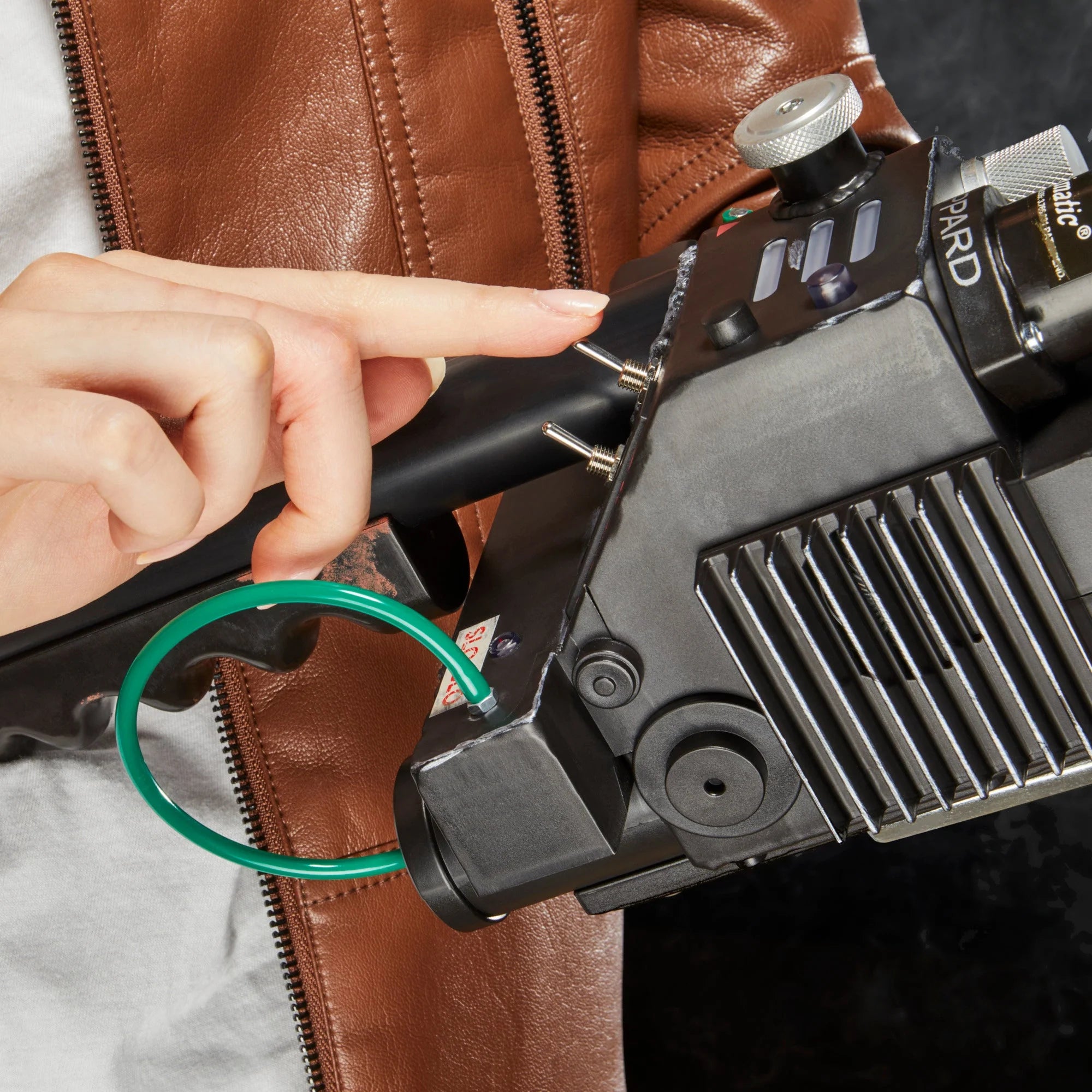 Hasbro Ghostbusters Plasma Series Neutrona Wand (1984) Prop Replica - Official Ghostbusters Movie Collectible for Fans & Cosplay - Perfect for Halloween Costumes, Comic Con, and Display Collections
