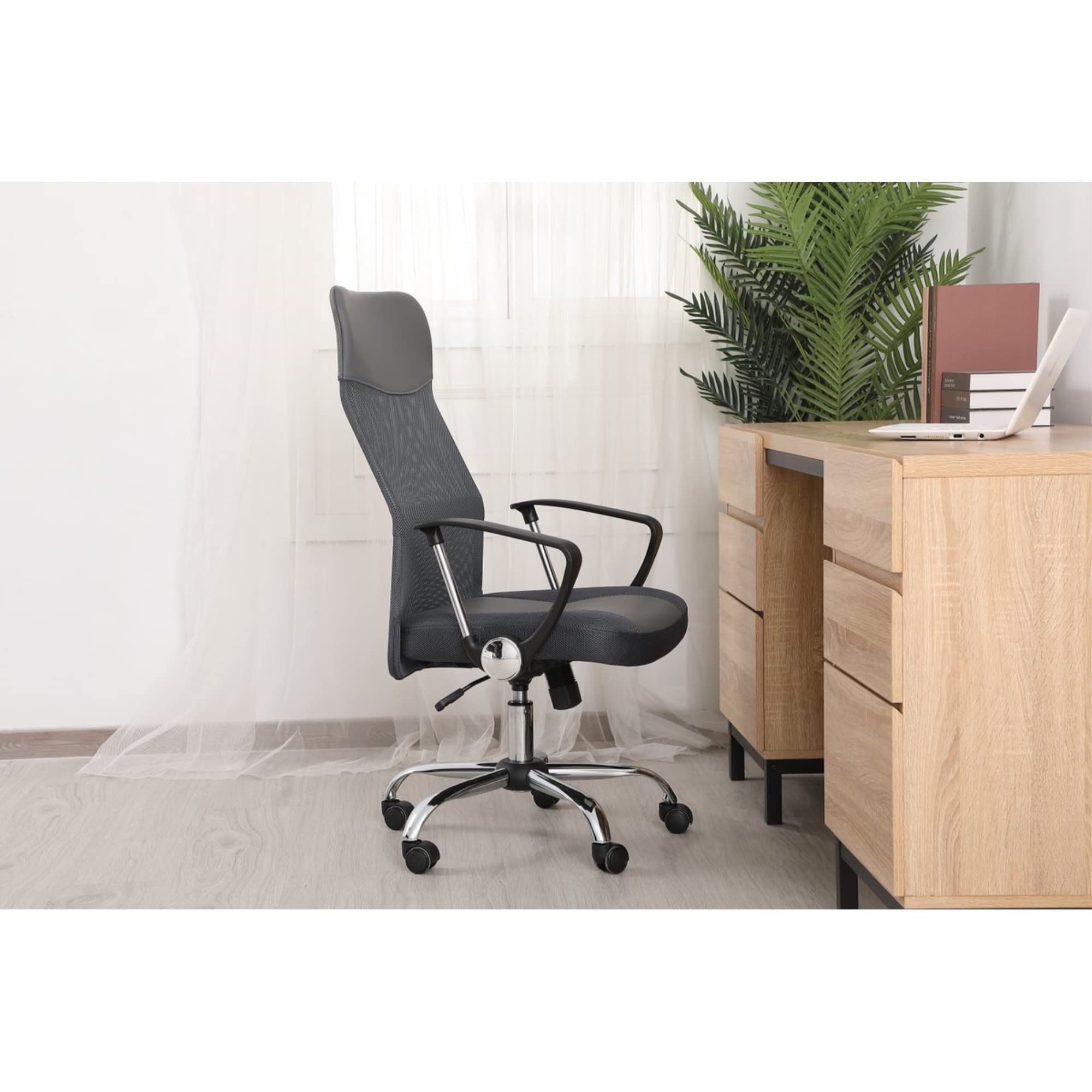 Modern Gray High Back Mesh Office Chair - Ergonomic Swivel Desk Chair with Lumbar Support for Home & Office Workspace Comfort