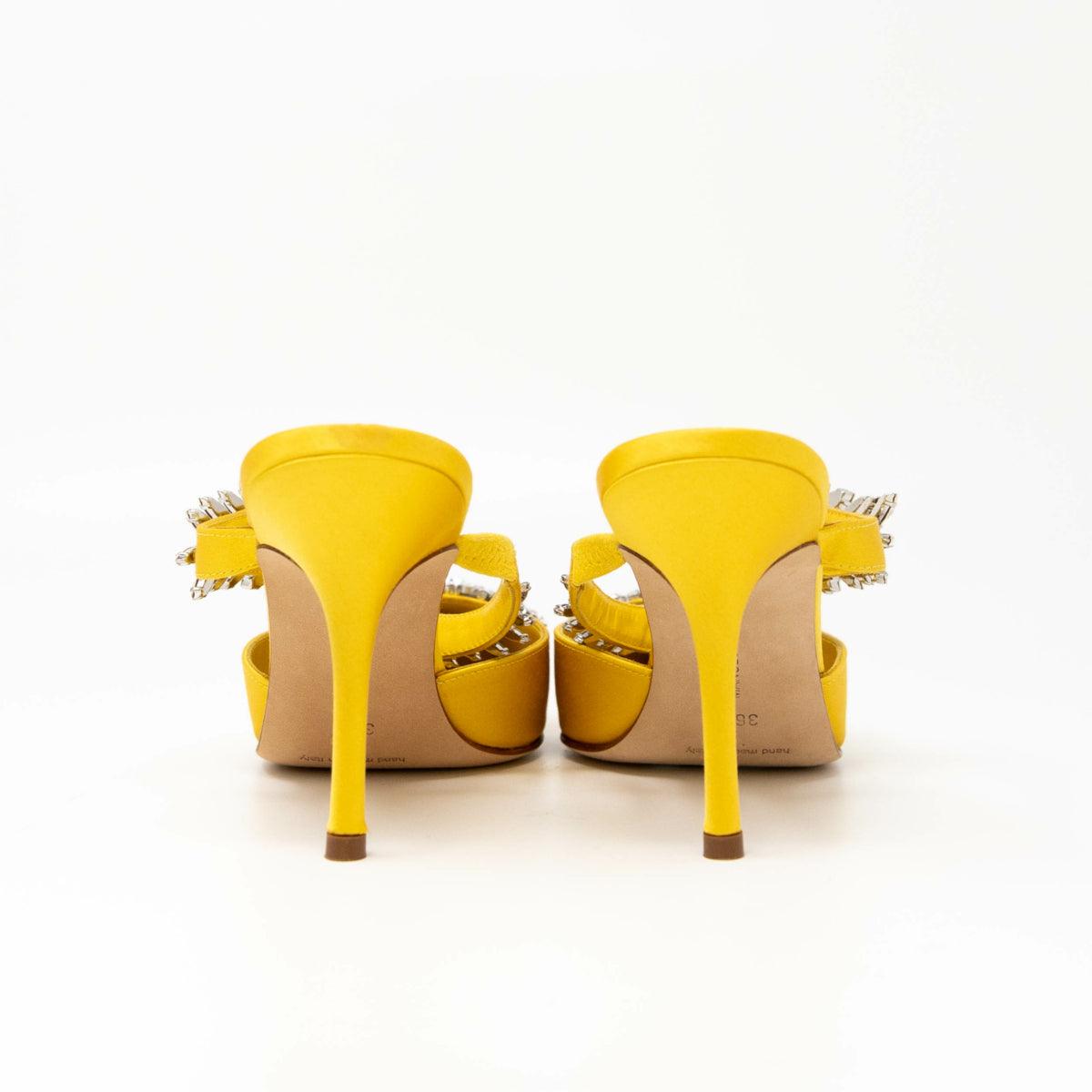 Manolo Blahnik Women's Yellow Satin Lurum Pumps Size 36.5 - Elegant High Heels for Weddings, Parties & Special Occasions