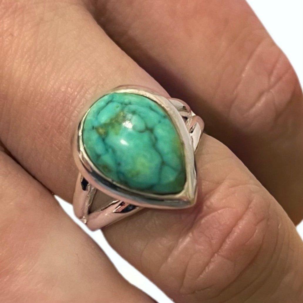 Laihas Classic Chic Raindrop Turquoise Ring for Women - Elegant Handmade Sterling Silver Jewelry Gift for Birthday, Anniversary & Special Occasions