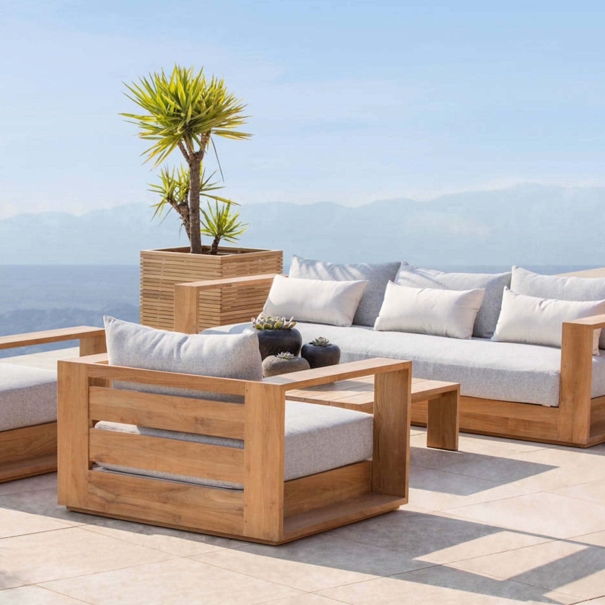 Hayman Teak Coffee Table - Solid Teak Wood Modern Living Room Furniture for Home Decor | Perfect for Living Room, Lounge & Office Spaces