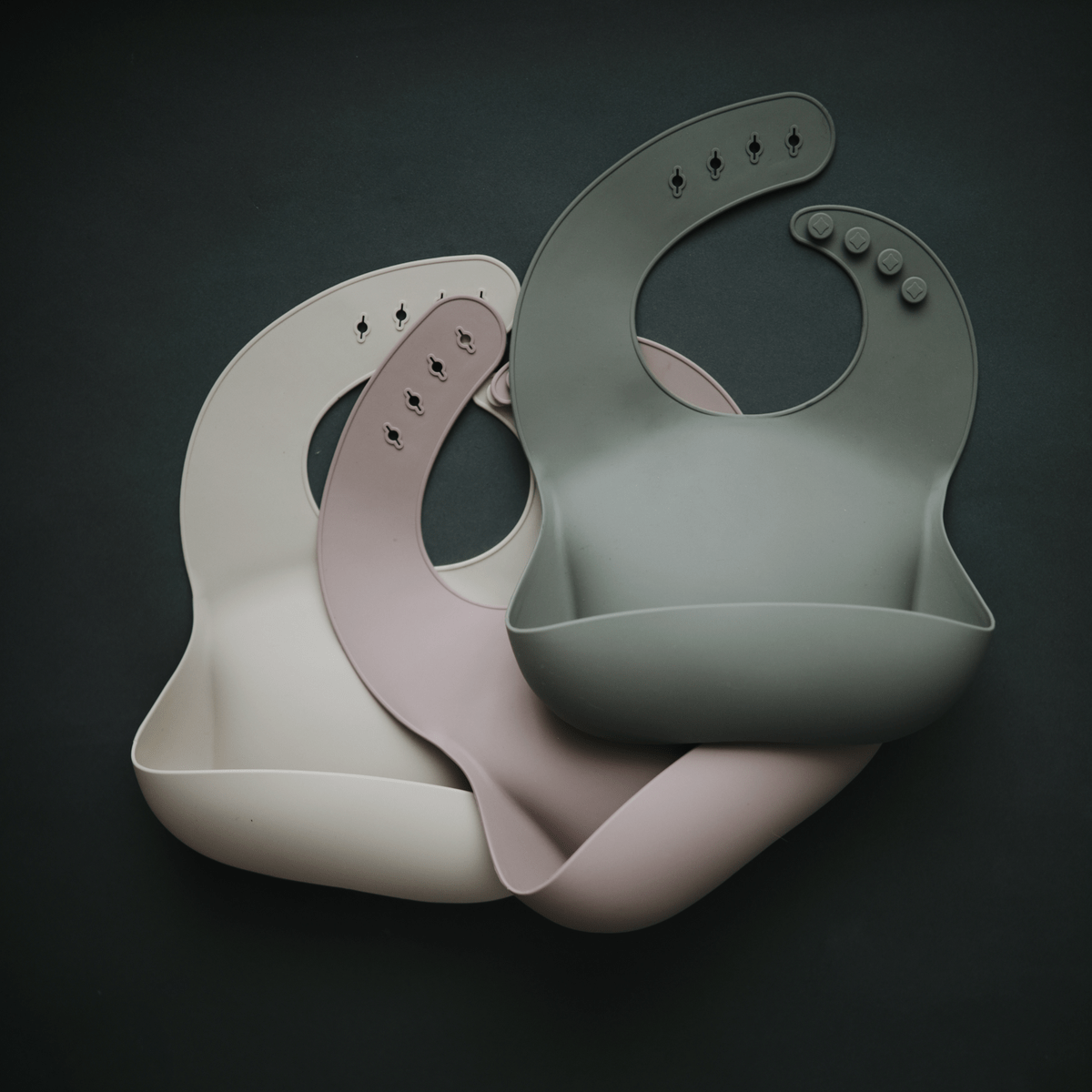 Mushie Silicone Baby Bib - Soft, Waterproof & Easy Clean Feeding Bib for Infants & Toddlers - Perfect for Mealtime, Snacks & Messy Play