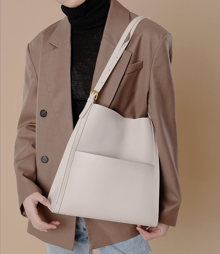 Genuine Leather Shoulder Bag for Women - Large Capacity Tote Handbag with Zipper Closure - Perfect for Work, Travel & Everyday Use
