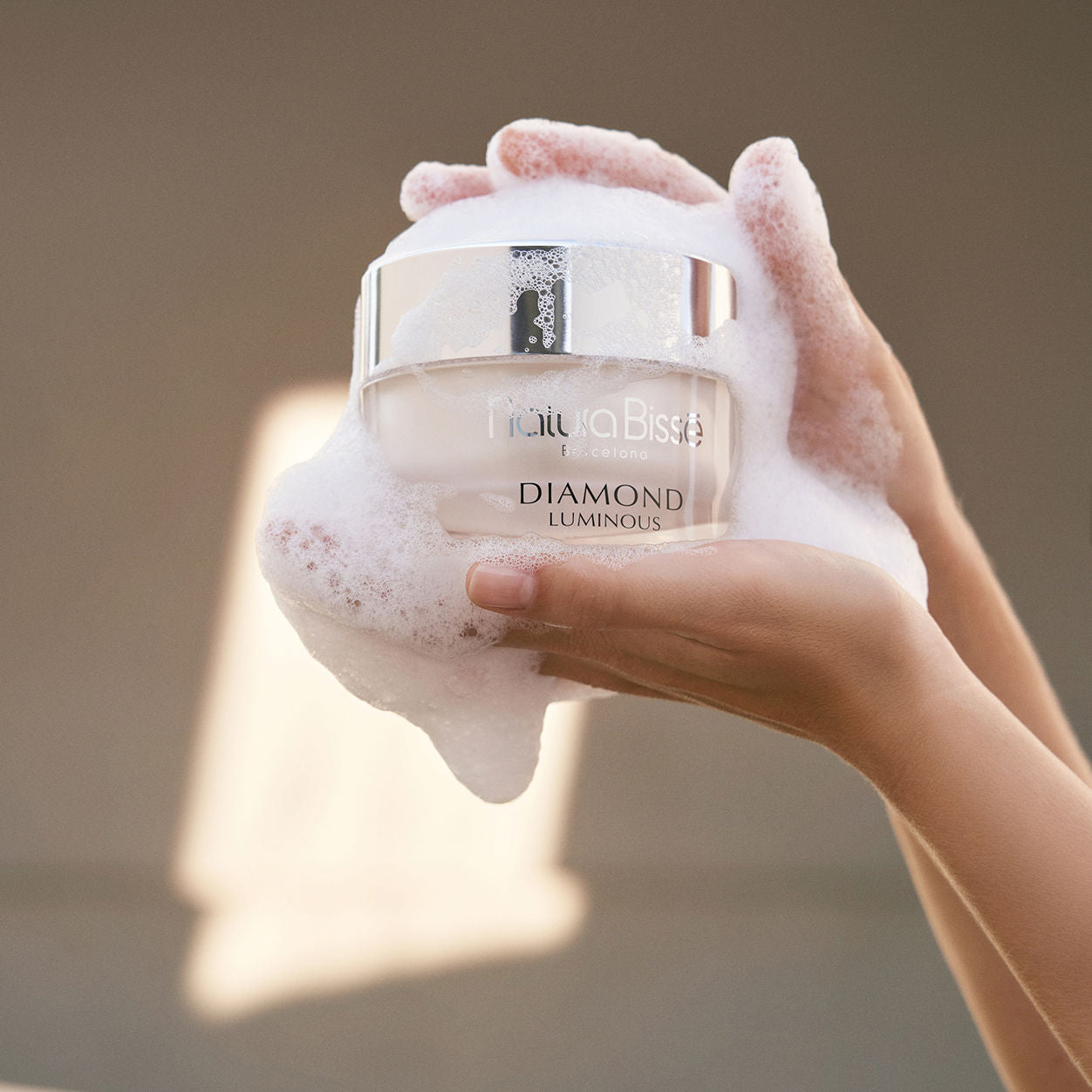 Luminous Diamond Luxury Facial Cleanser - Gentle Deep Cleansing for Glowing Skin - Perfect for Daily Skincare & Spa Nights