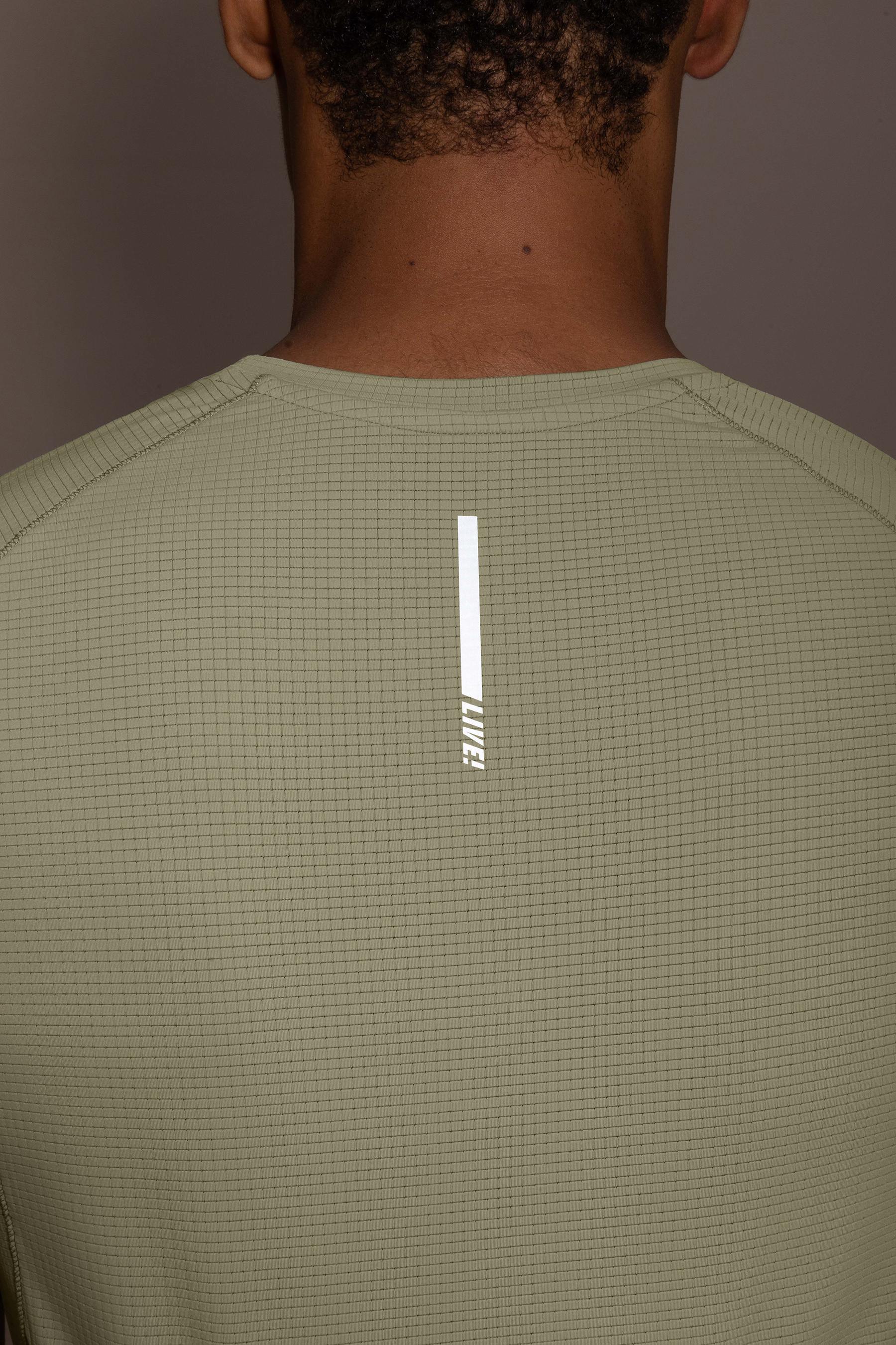 Fit Curve Air Move® Performance T-Shirt - Moisture Wicking & Breathable for Workouts & Active Lifestyle