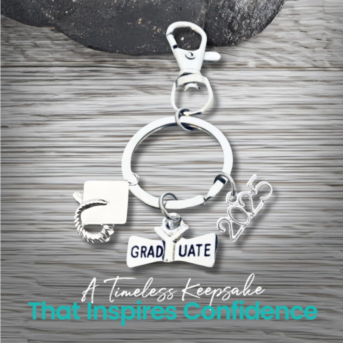 2025 Graduation Zipper Pull Keychain - Clip-On Charm Gift for High School, Middle School & College Graduates - Class of 2025 Boys & Girls - Perfect Graduation Party Favors & School Keepsakes