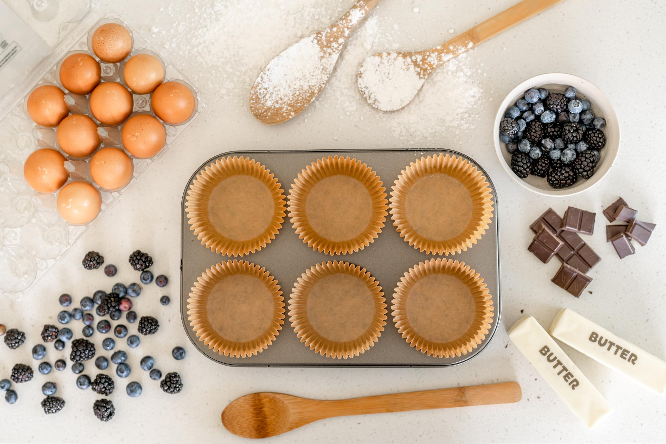 2000pcs Extra Large Unbleached Brown Muffin Liners - Thick Jumbo Greaseproof Cupcake Wrappers, Baking Parchment Paper Sheets for Muffins, Cupcakes & Pastries - Perfect for Home Baking, Party Treats & Holiday Desserts
