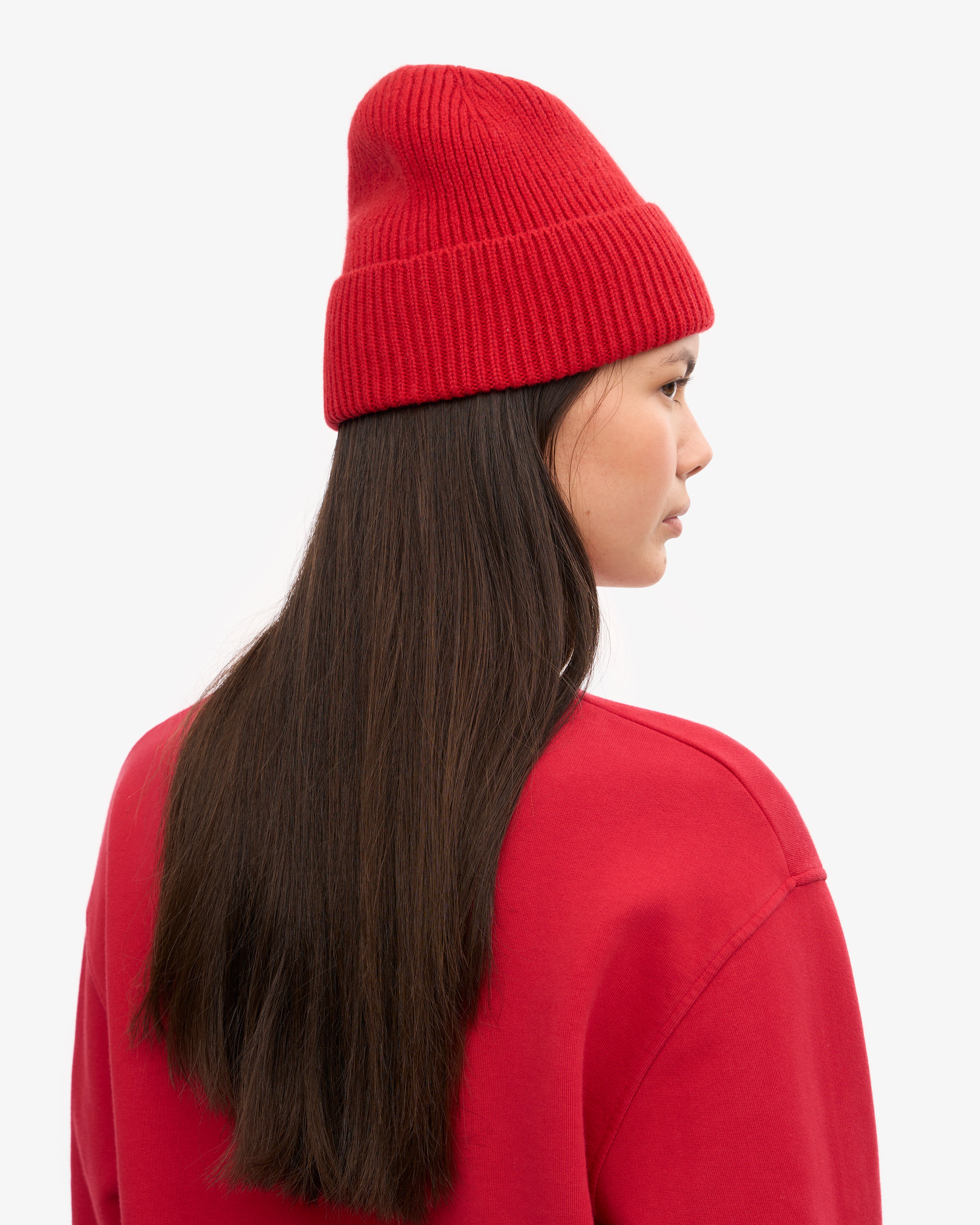 Premium Merino Wool Beanie - Soft & Warm Winter Hat for Men & Women - Scarlet Red - Ideal for Skiing, Hiking & Outdoor Activities