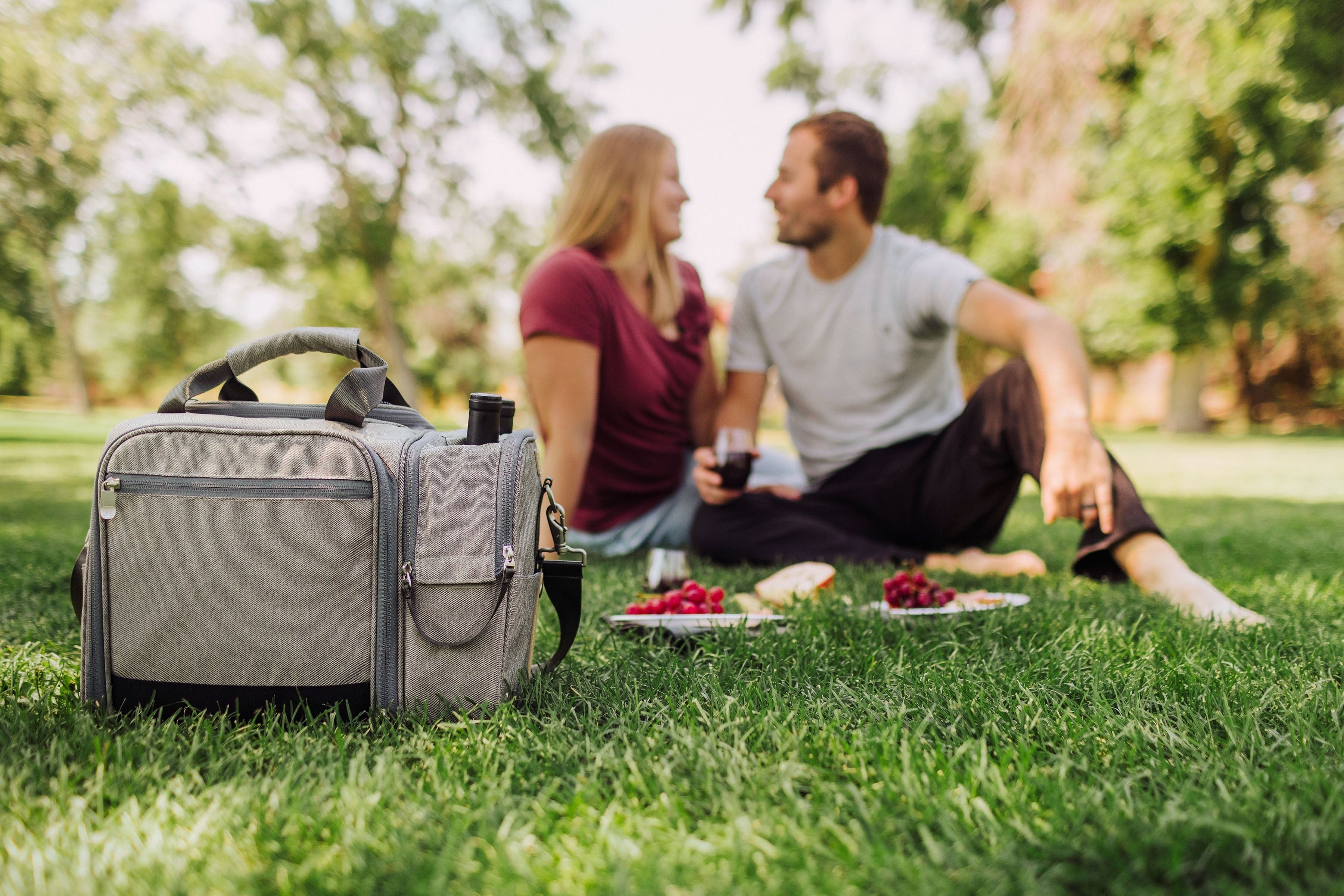 Picnic Time Malibu Frontier Edition Insulated Cooler Tote Bag - Gray with Black Accents for Beach, Camping & Outdoor Adventures