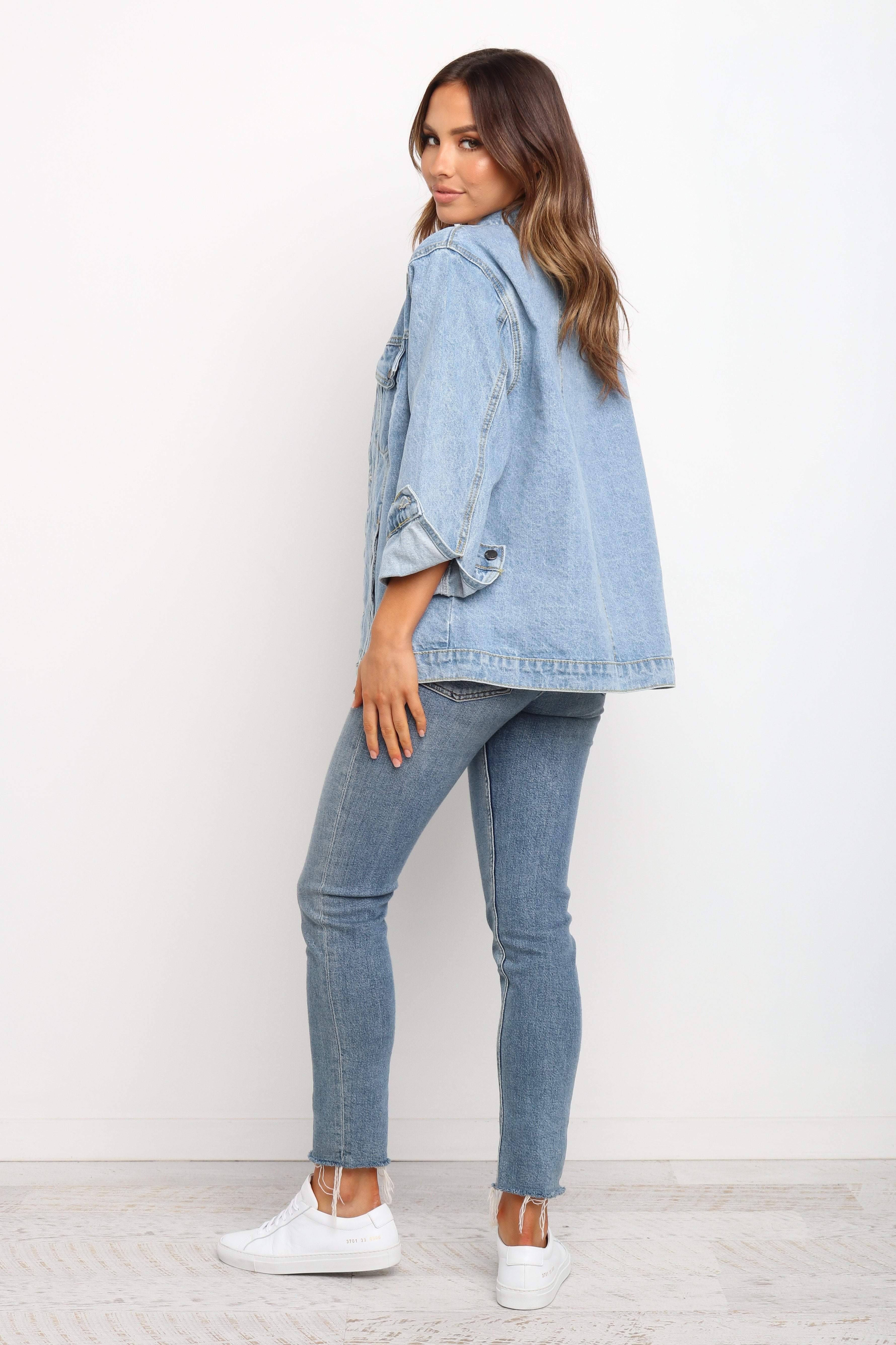 Men's Light Wash Denim Cruise Jacket - Stylish & Comfortable for Travel, Outdoor Adventures & Casual Wear