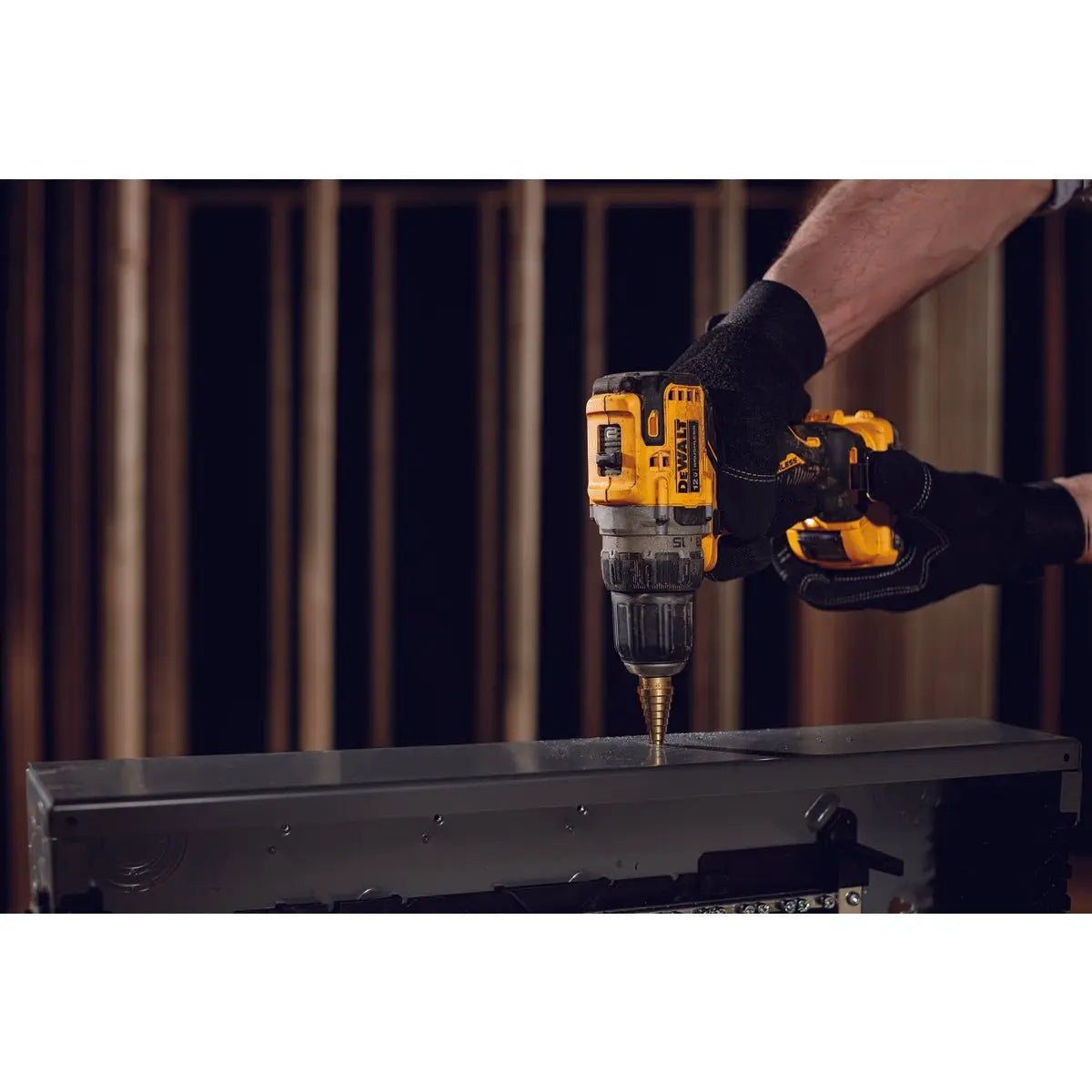 DEWALT DCD701F2 XTREME 12V MAX Brushless 3/8 Inch Cordless Drill/Driver Kit - Compact Power Tool for DIY Home Projects, Woodworking & Professional Construction Work