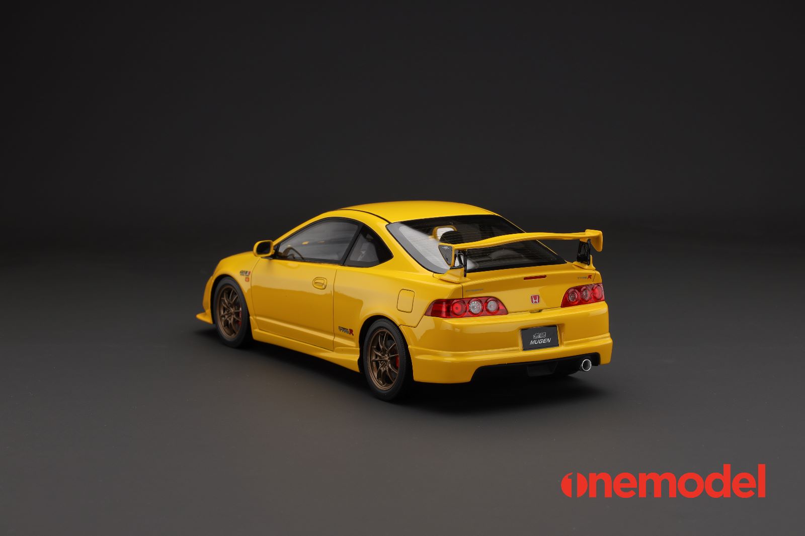 1:18 Scale Honda Integra Type R (DC5) Mugen Edition Diecast Model Car - Yellow Collectible for Car Enthusiasts | Perfect for Display, Gifts, and Racing Collections