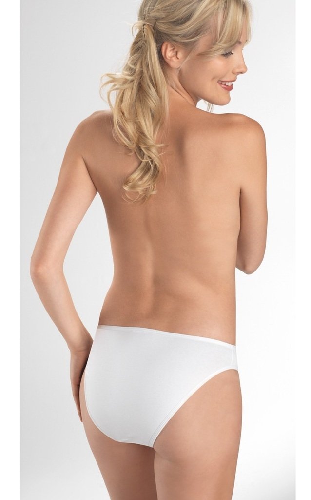 Hanes Women's 3-Pack Cotton Briefs - Soft Comfortable Underwear for Everyday Wear - White Ladies Panties for Work, Sleep & Active Lifestyle