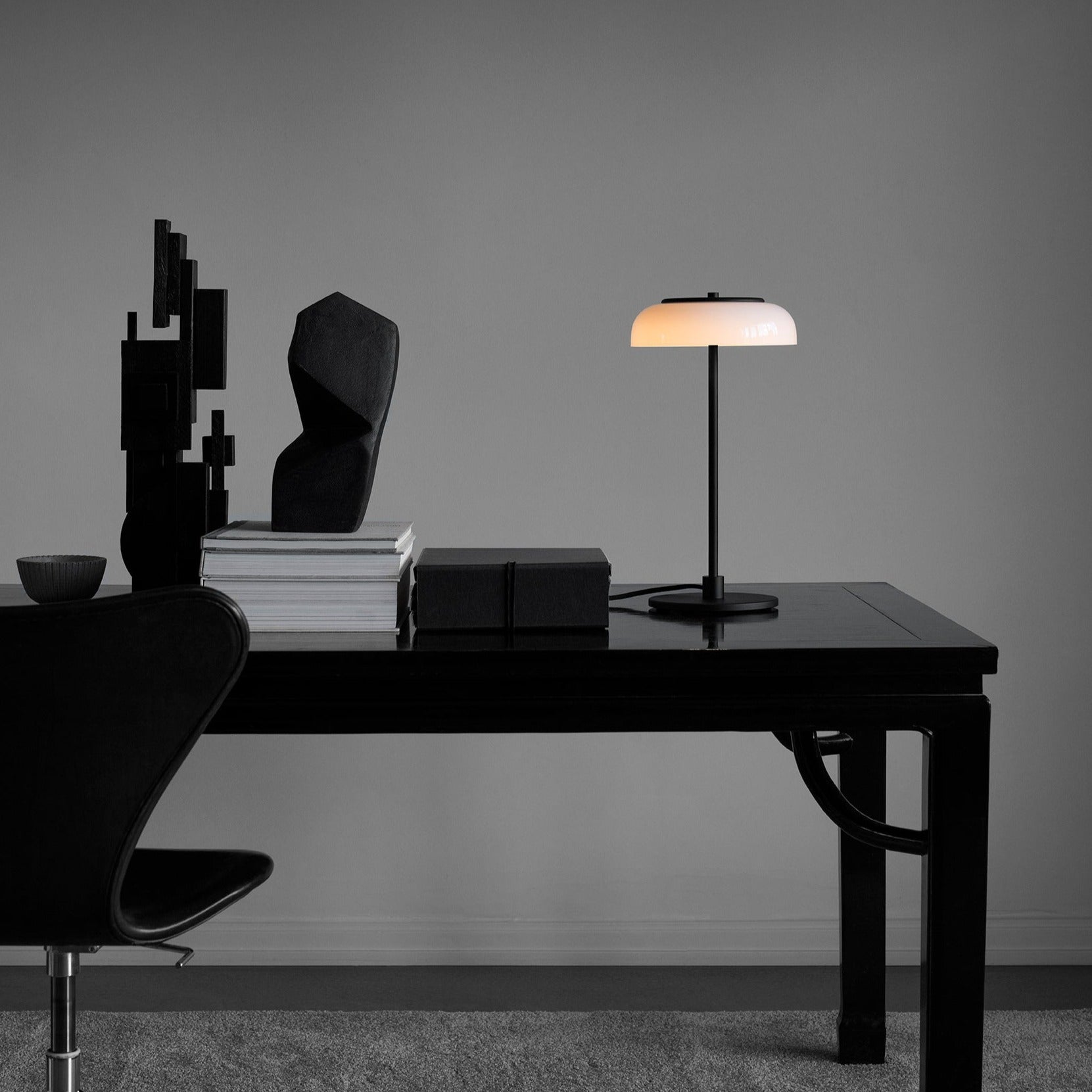 Blossi Modern LED Table Lamp - Adjustable Brightness, USB Charging, Night Light for Bedroom, Living Room, Office - Warm White & Cool White Light Modes