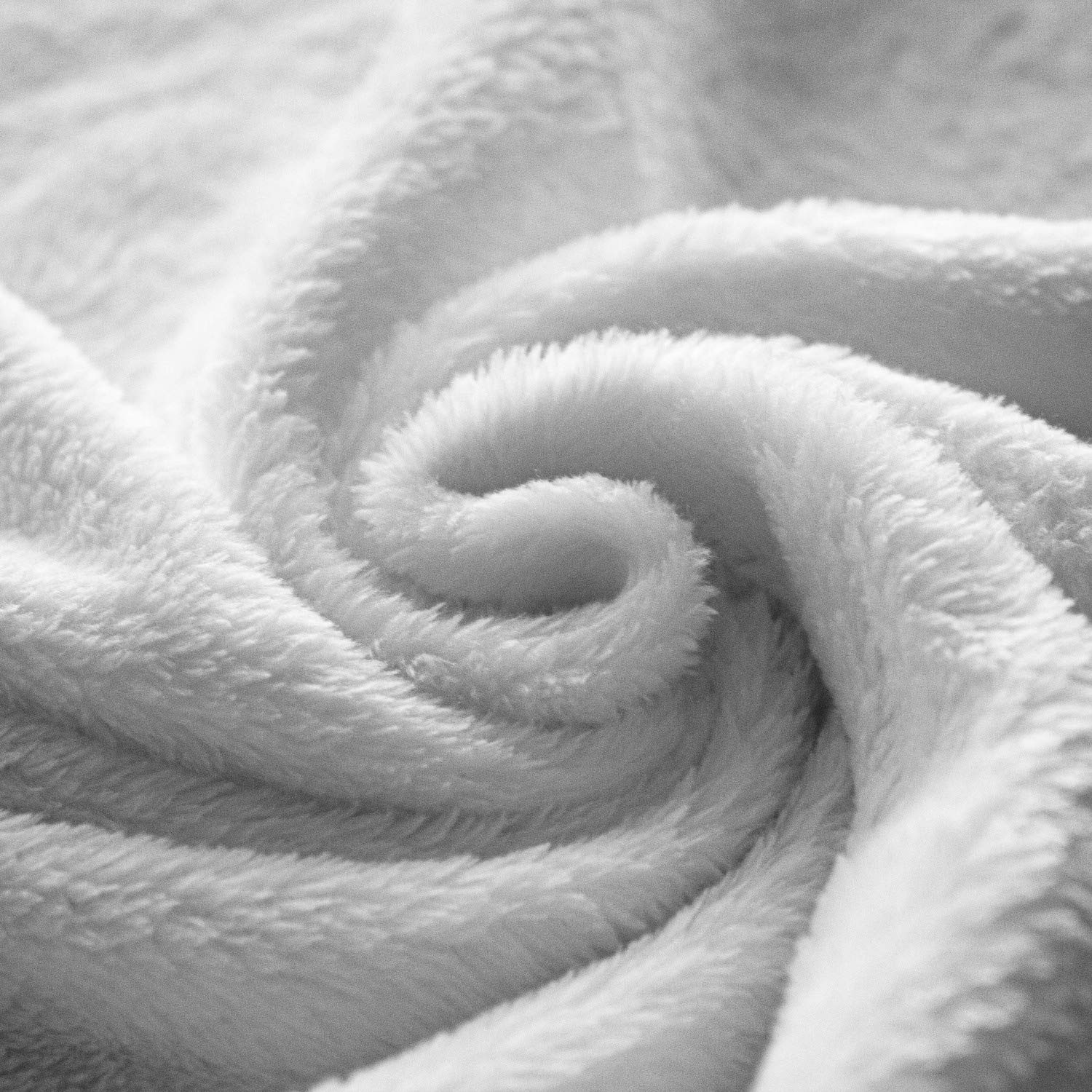 Ambesonne Feminine Throw Blanket - Soft Flannel Fleece 60x80