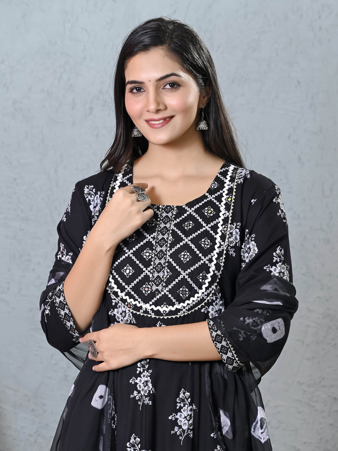 Trendy Black Embroidered Anarkali Dress for Women - Elegant Designer Party Wear for Weddings, Festivals & Special Occasions
