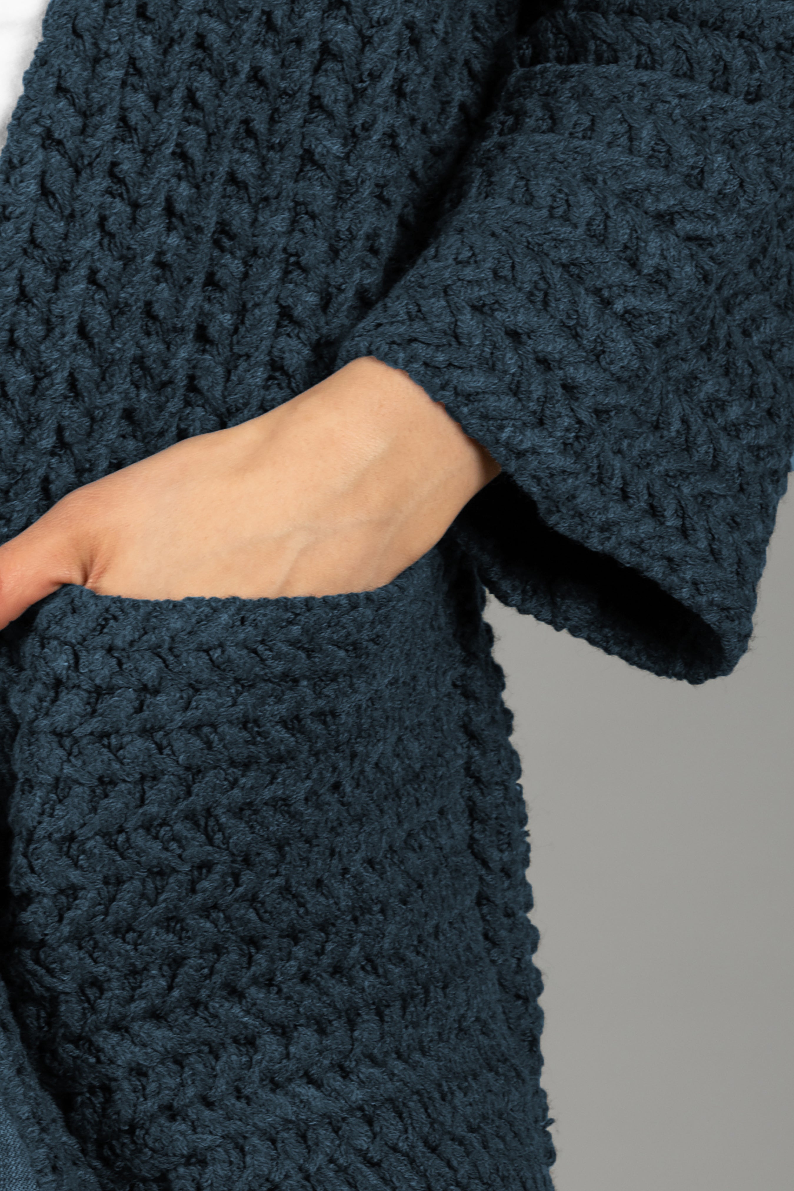 Women's Long Sleeve Kimono Cable Knit Cardigan Sweater - Cozy Fall Winter Wrap for Casual Outfits & Layering