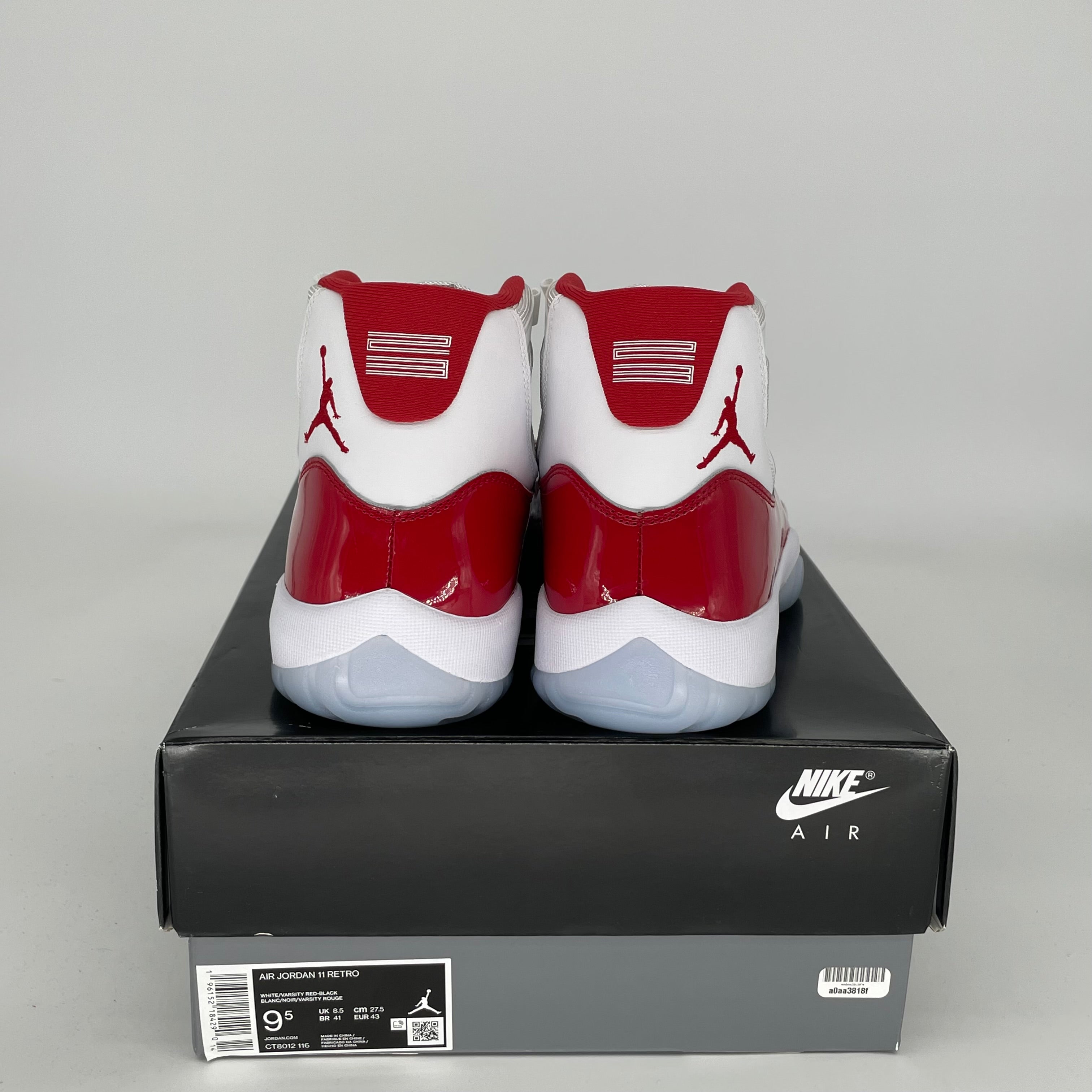 AIR JORDAN 11 Retro 